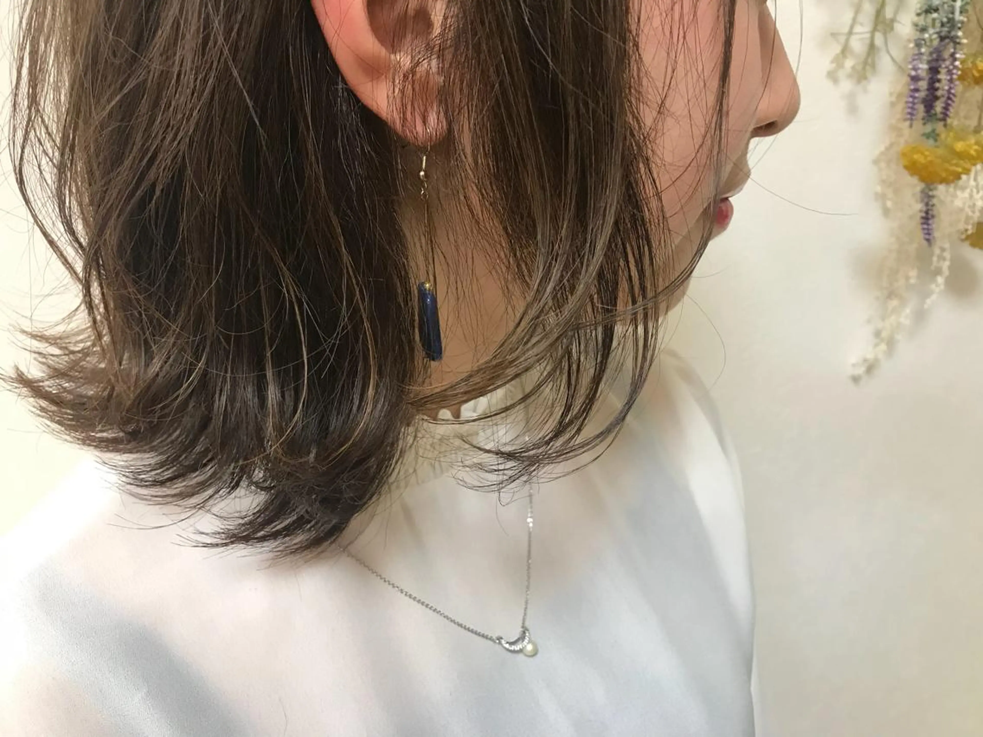 ミディアム カラー ヘアアレンジ 外ハネヘア スズキ シオリのヘアスタイル