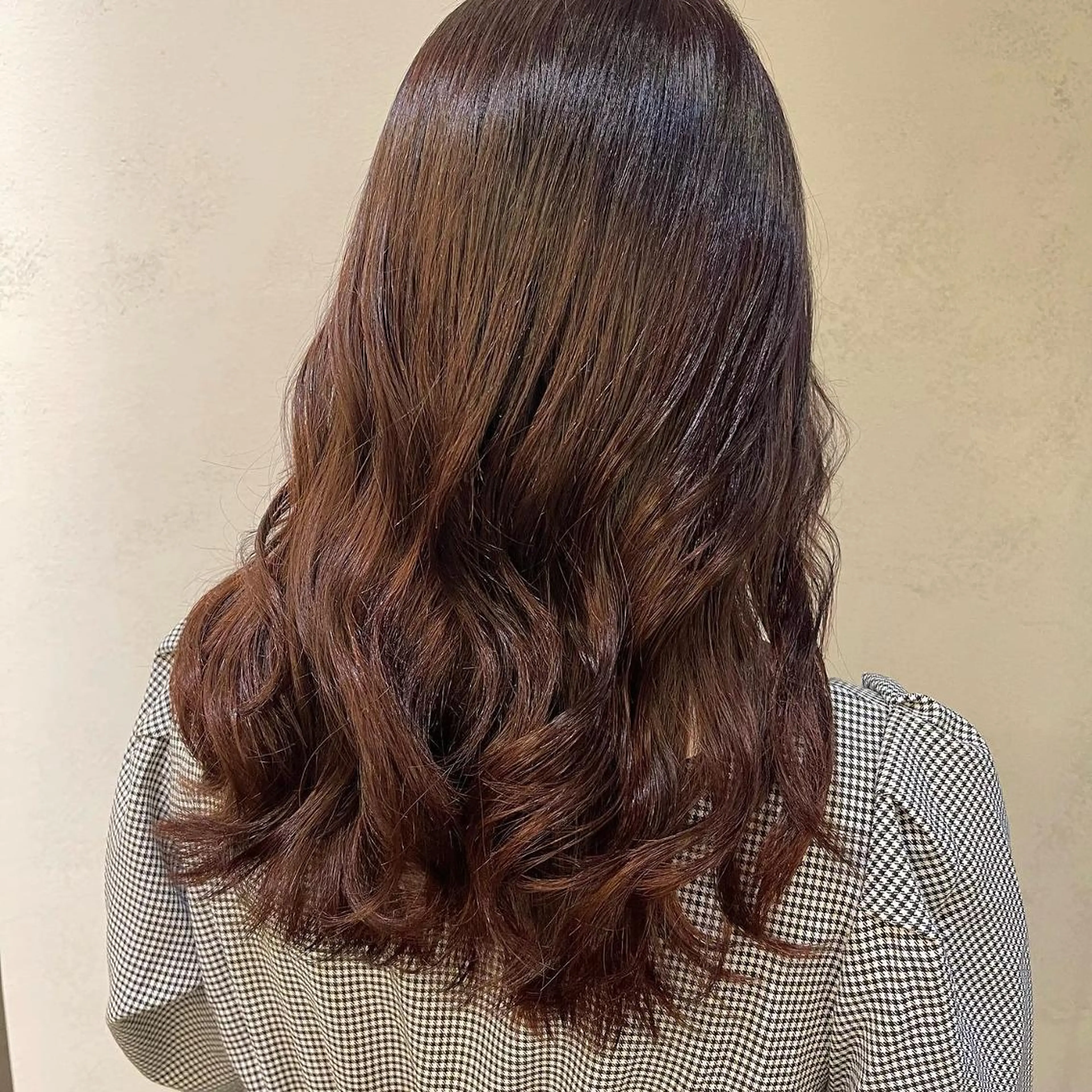 ミディアム カラー ヘアアレンジ イルミナカラー 髪質改善 レイヤーカット 外ハネヘア 縮毛矯正 ❥【韓国風ヘア】 stylist 林❥のエステ・リラクイメージ