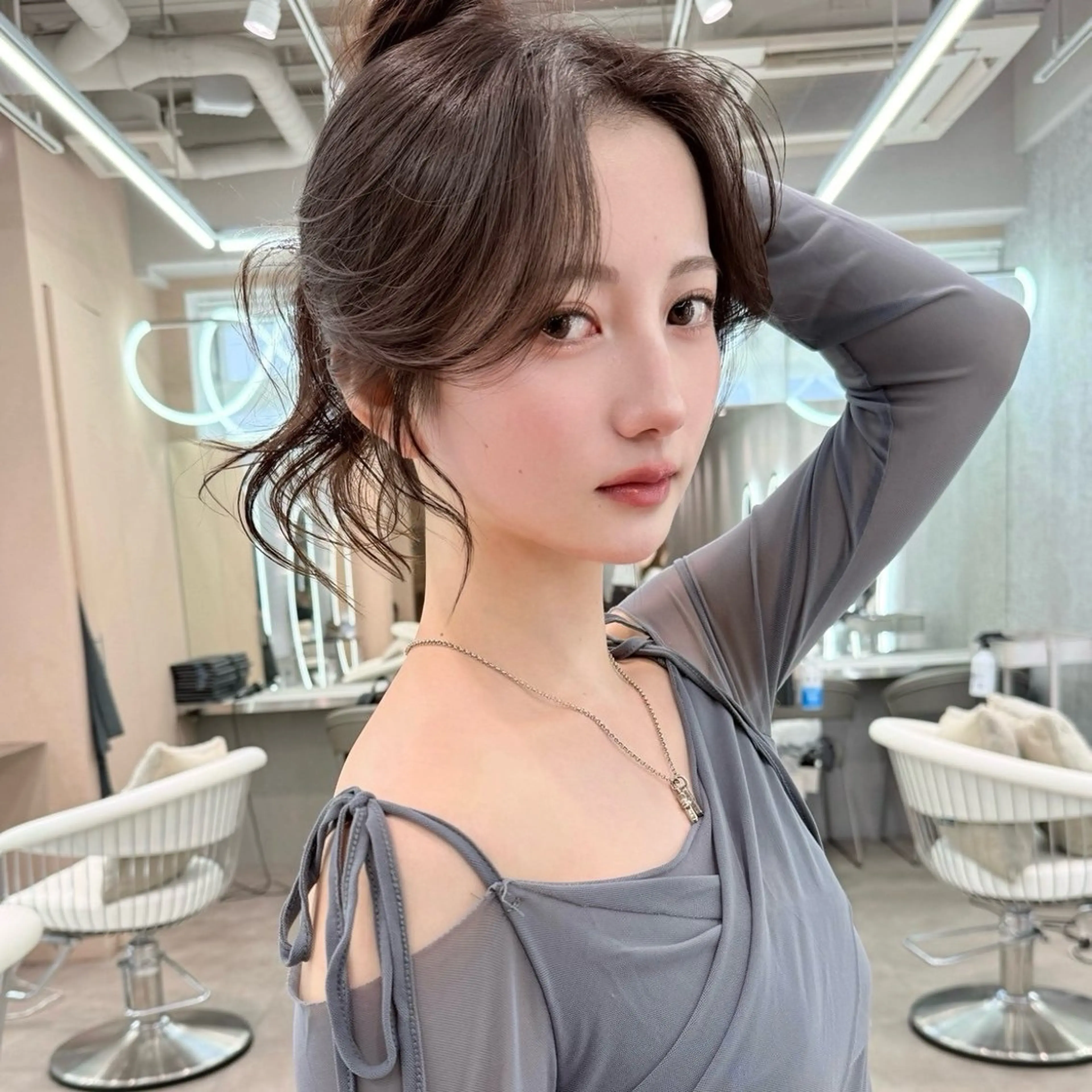 ミディアム カット ヘアカラー ブリーチなし髪質改善 🎀GLROW のんのヘアスタイル