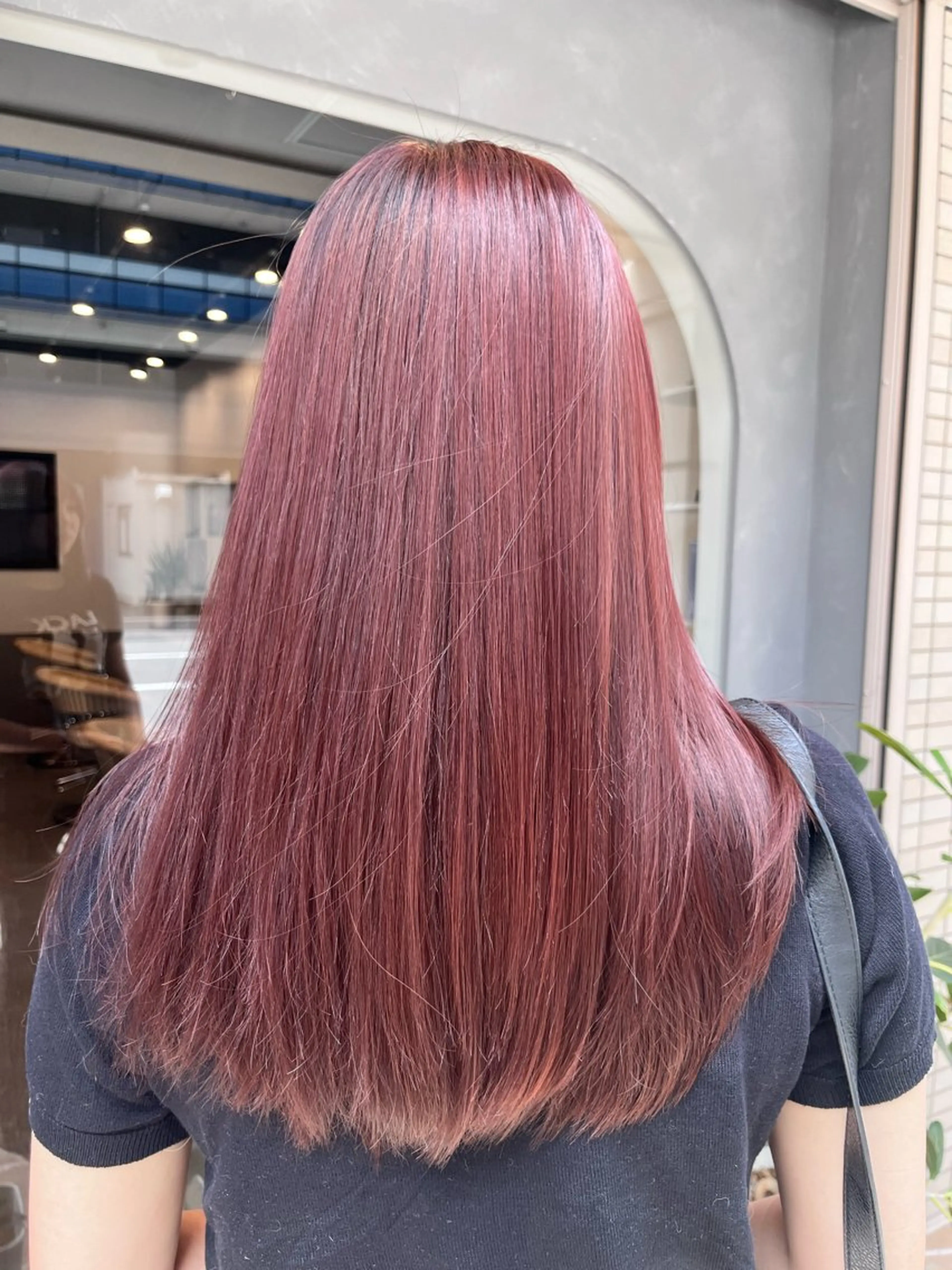 ロング カラー ブリーチ ブリーチなしカラー ピンクカラー 髪質改善 カット ヘアカラー トリートメント dogstar小林諒 レイヤー/ブリーチのヘアスタイル