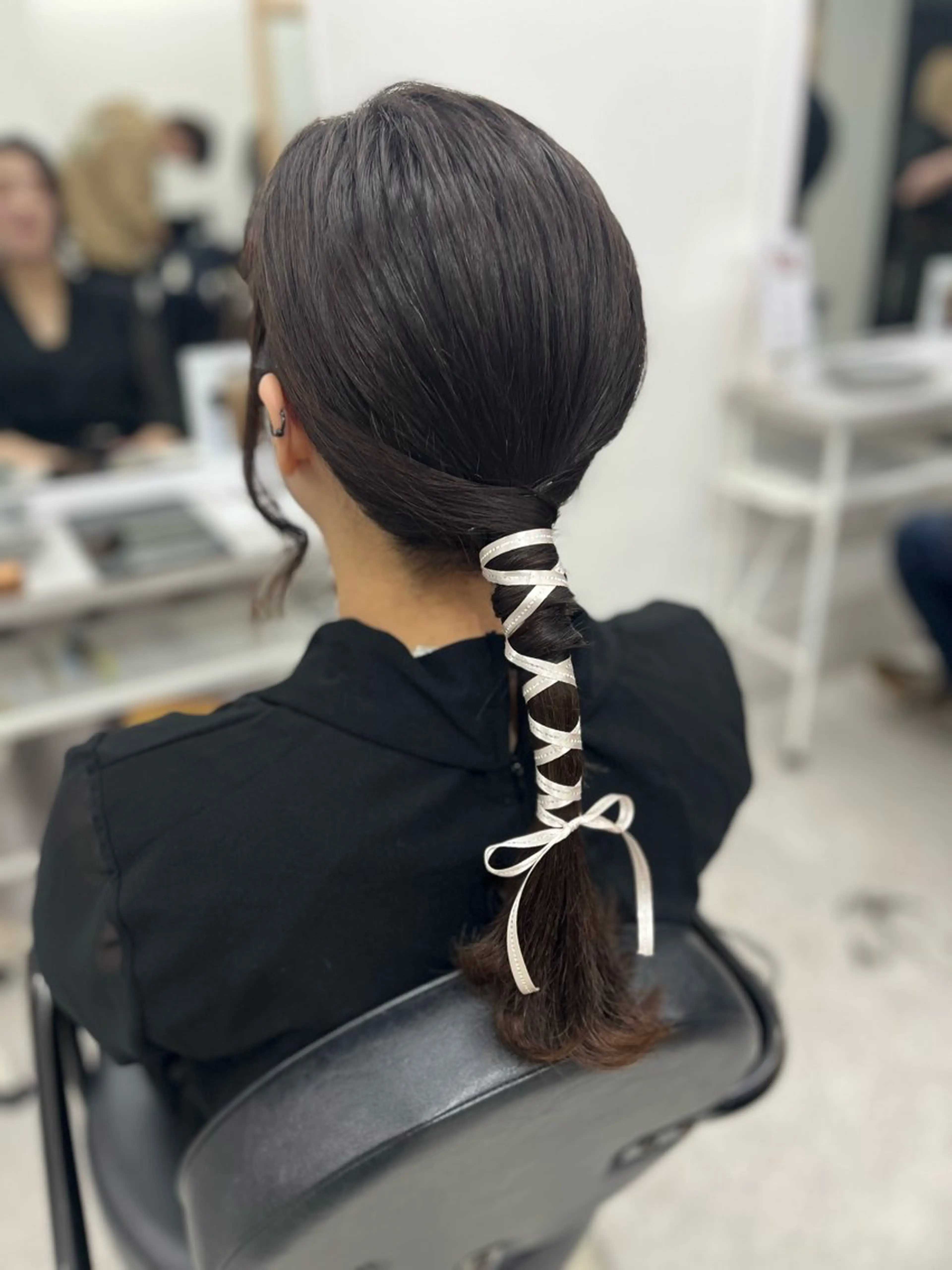 ロング ヘアアレンジ ヘアセット 🫧ぷる艶カラー🫧 Yuubi🦩のヘアスタイル
