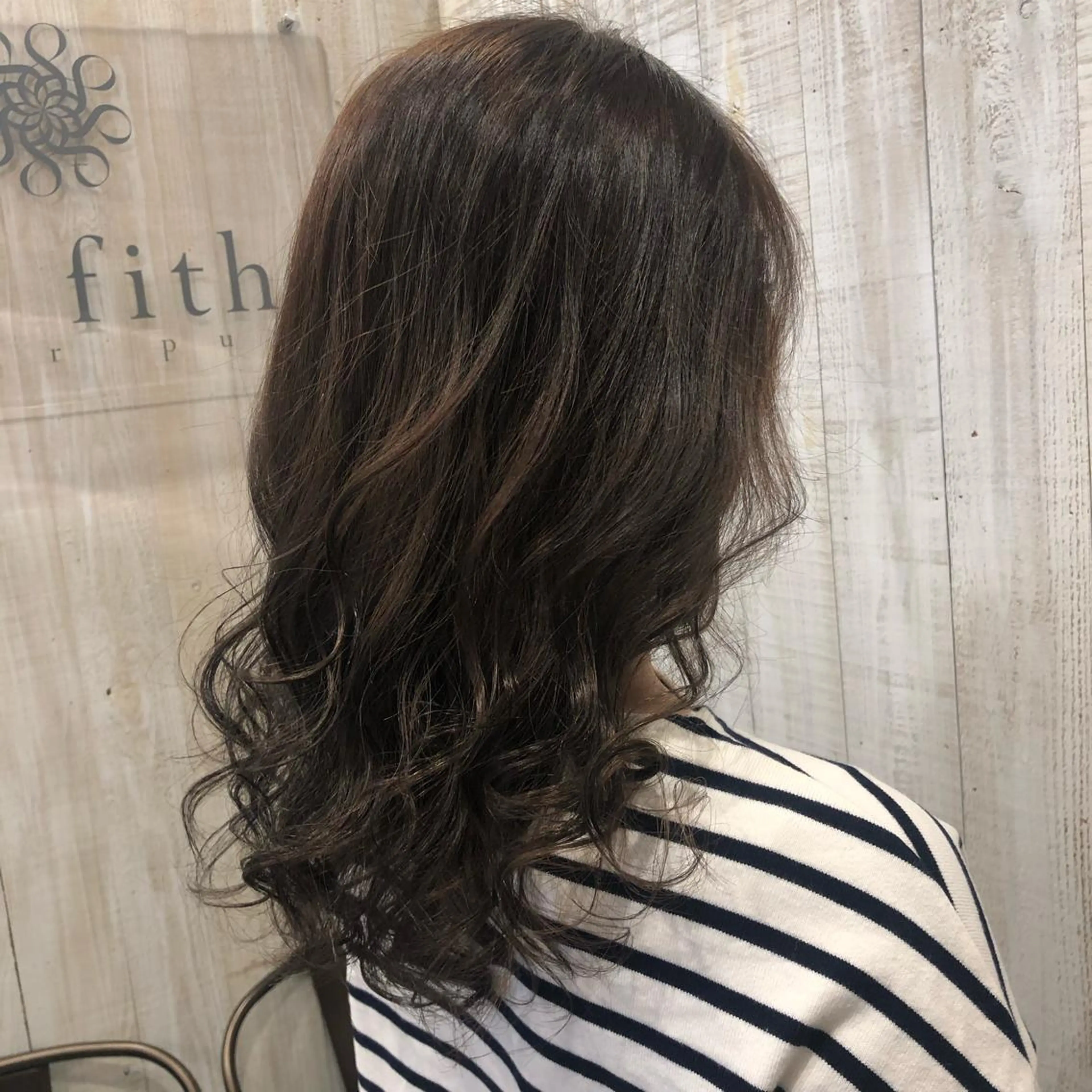 ミディアム Lafith hair lit所属・今井 悠菜のヘアスタイル