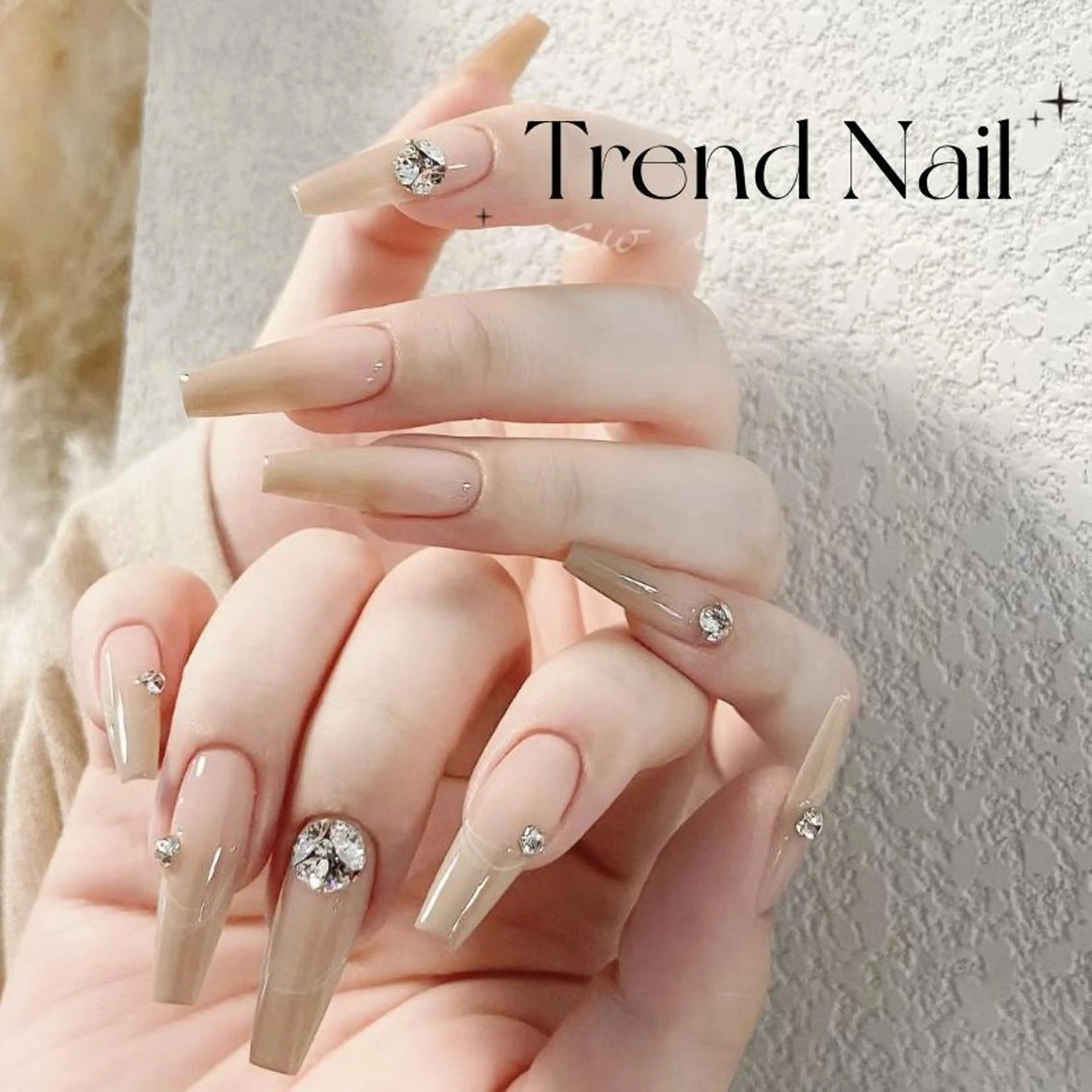 ロング ハンドネイル トレンド ネイル スタジオのネイルデザイン