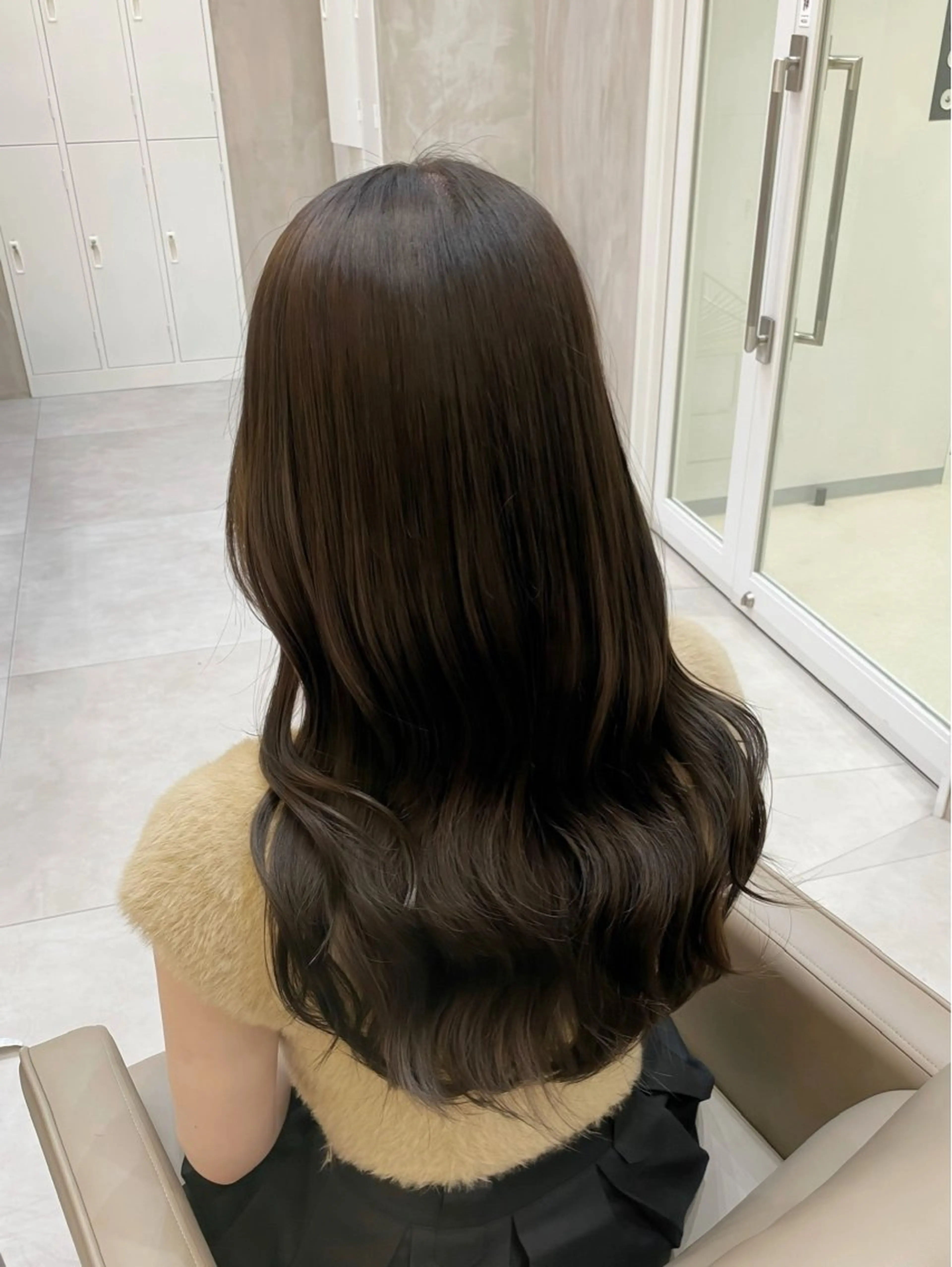 セミロング カラー ヘアアレンジ ベージュカラー ブリーチ ブラウンカラー 透明感カラー ダブルカラー カット ヘアカラー トリートメント ヘアセット 藤岡 誠也のヘアスタイル