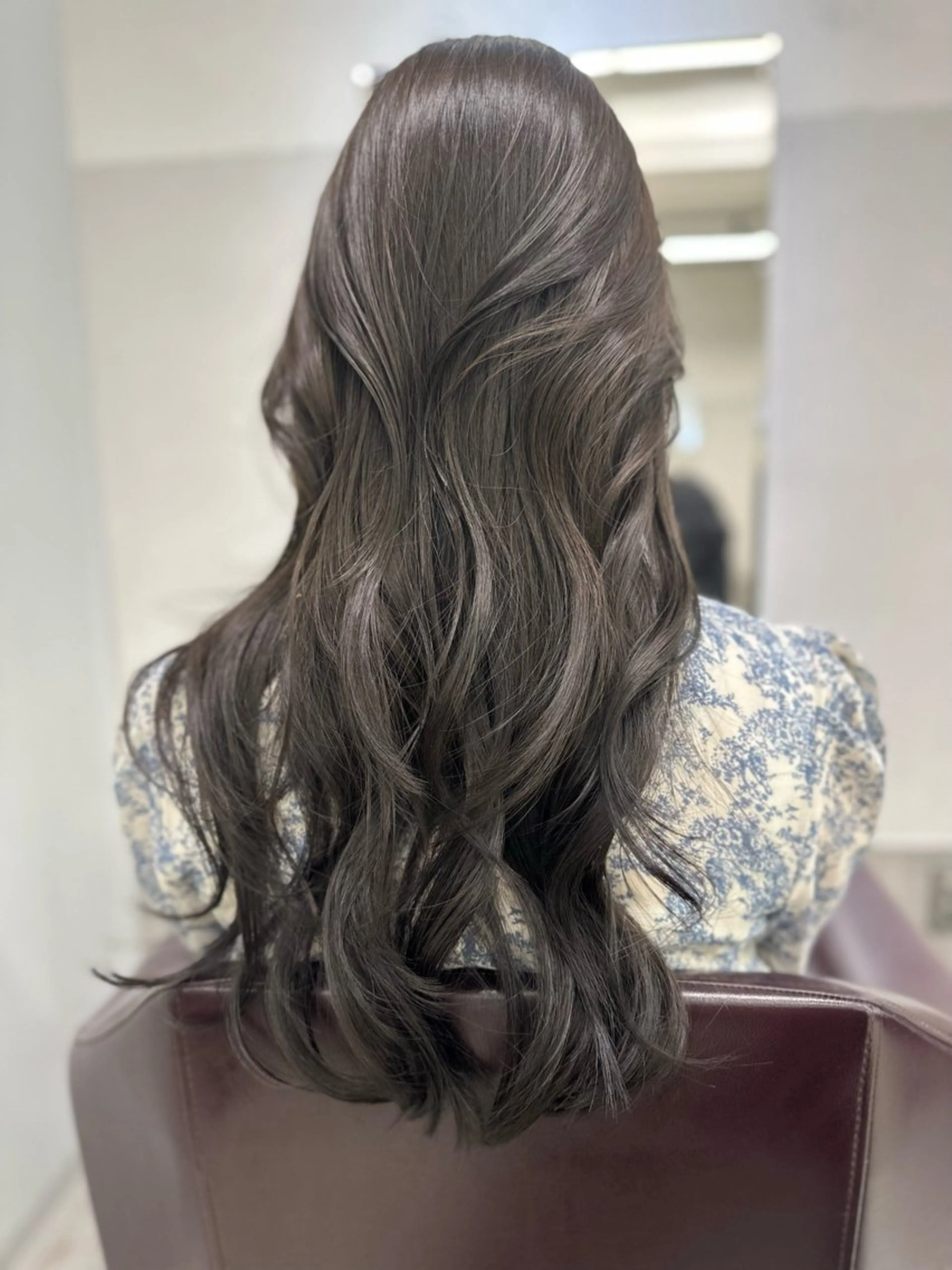 ロング カラー グレージュ カット ヘアカラー トリートメント AiM エイム　韓国レイヤーのヘアスタイル