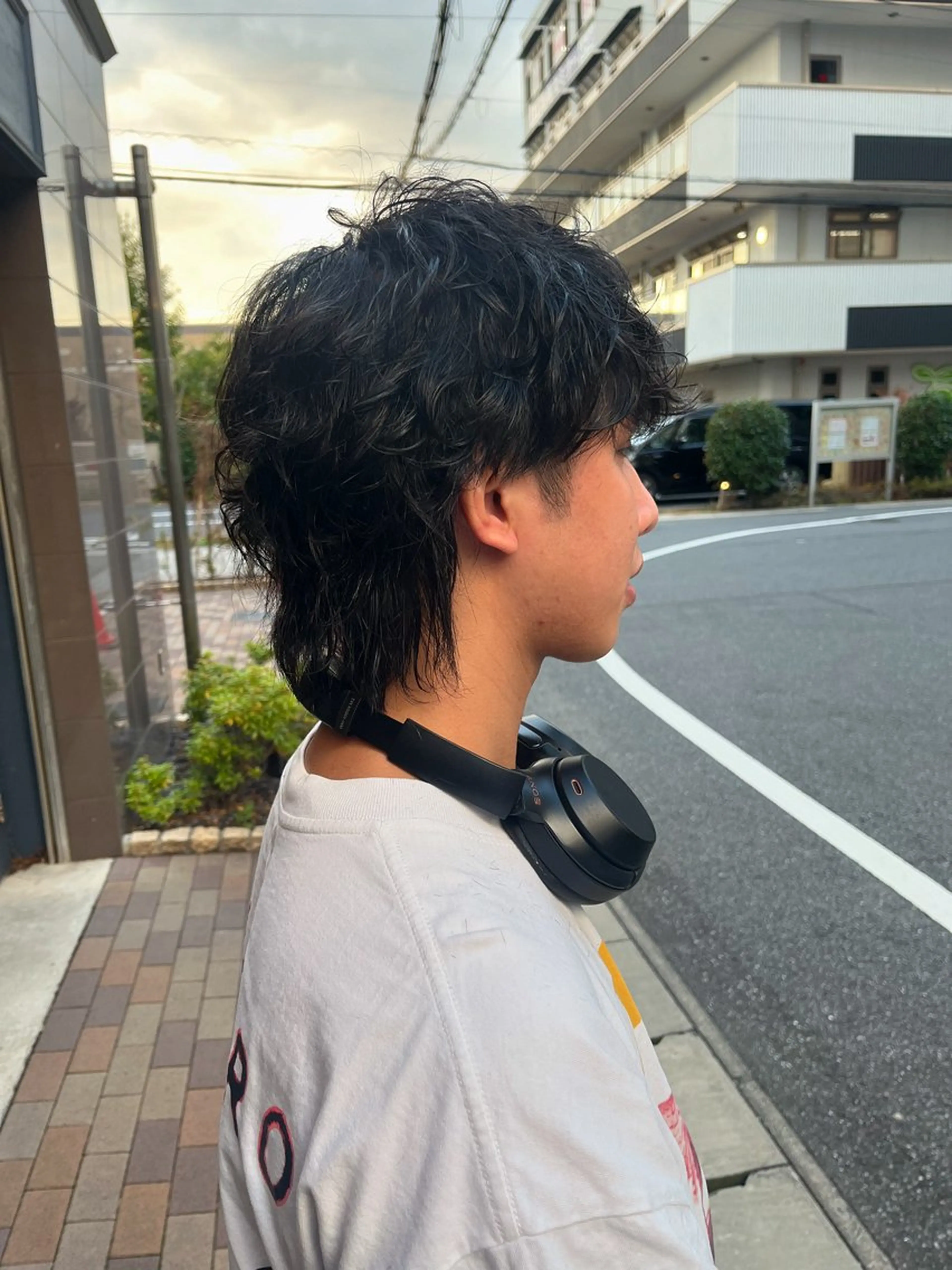 パーマ メンズ メンズパーマ メンズウルフカット ウルフカット ニュアンスパーマ カット パーマ Aube Hair McQueen所属・クリハラ シュウのヘアスタイル