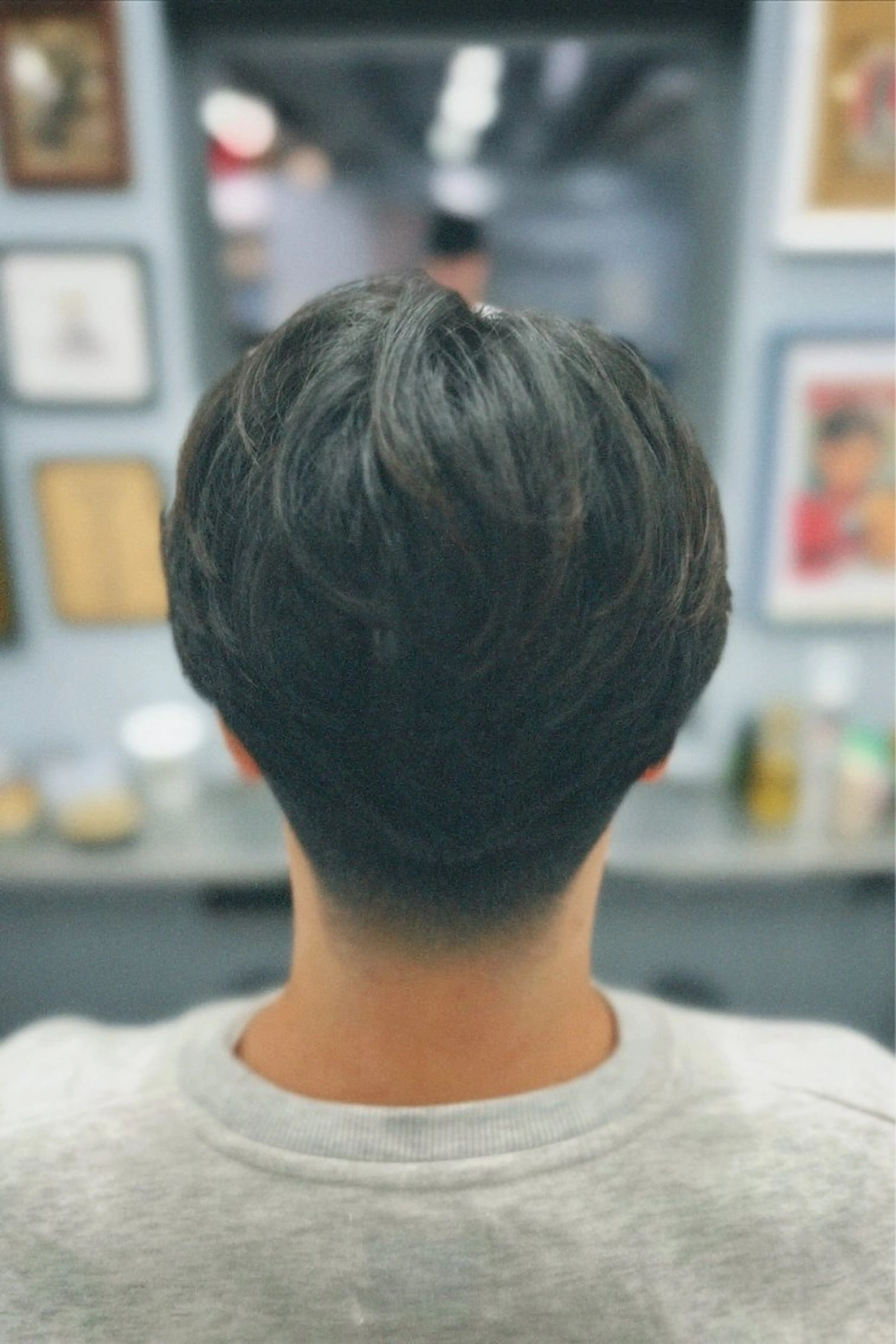 ミディアム パーマ メンズ ミディアムパーマ センターパート フェードカット マッシュ メンズパーマ icon Blue所属・池袋メンズパーマ フェード純平のヘアスタイル