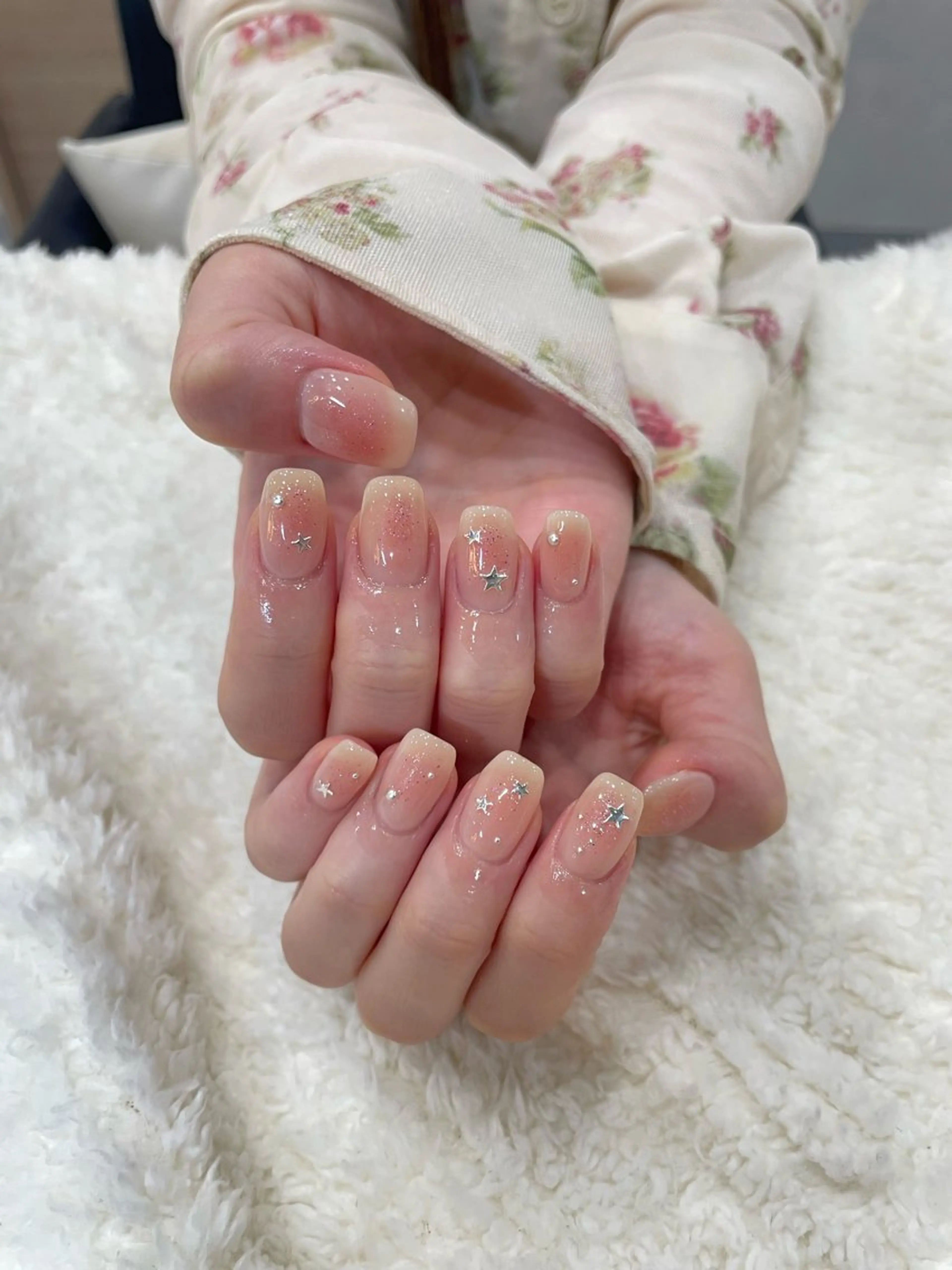 ネイル アートネイル チークネイル ラメ(グリッター) 🌐mifumi🌐 Rommy　京橋のネイルデザイン