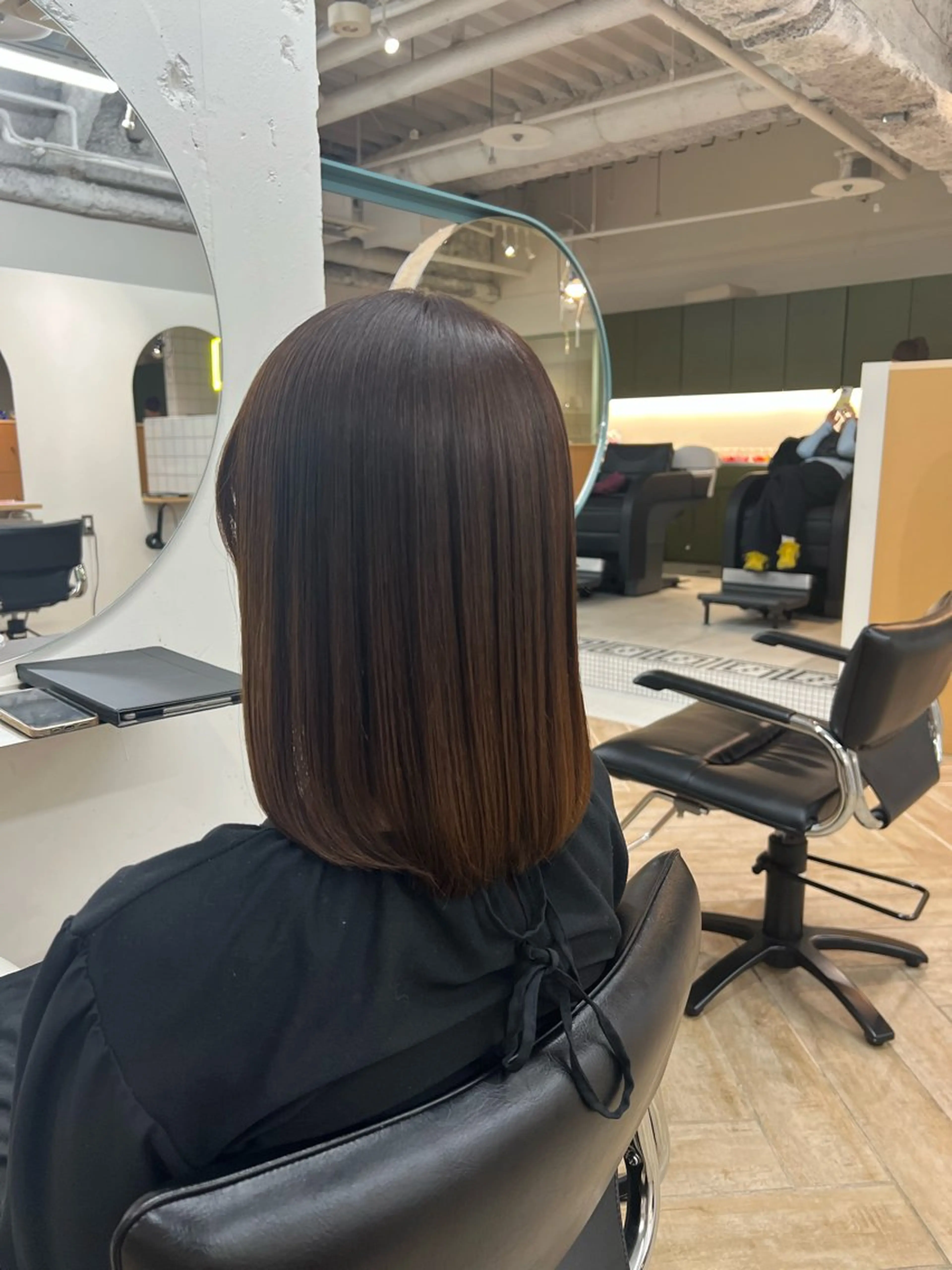 ミディアム カラー カット ヘアカラー トリートメント ベージュ/グレージュ 新潟/万代/井上佑のヘアスタイル