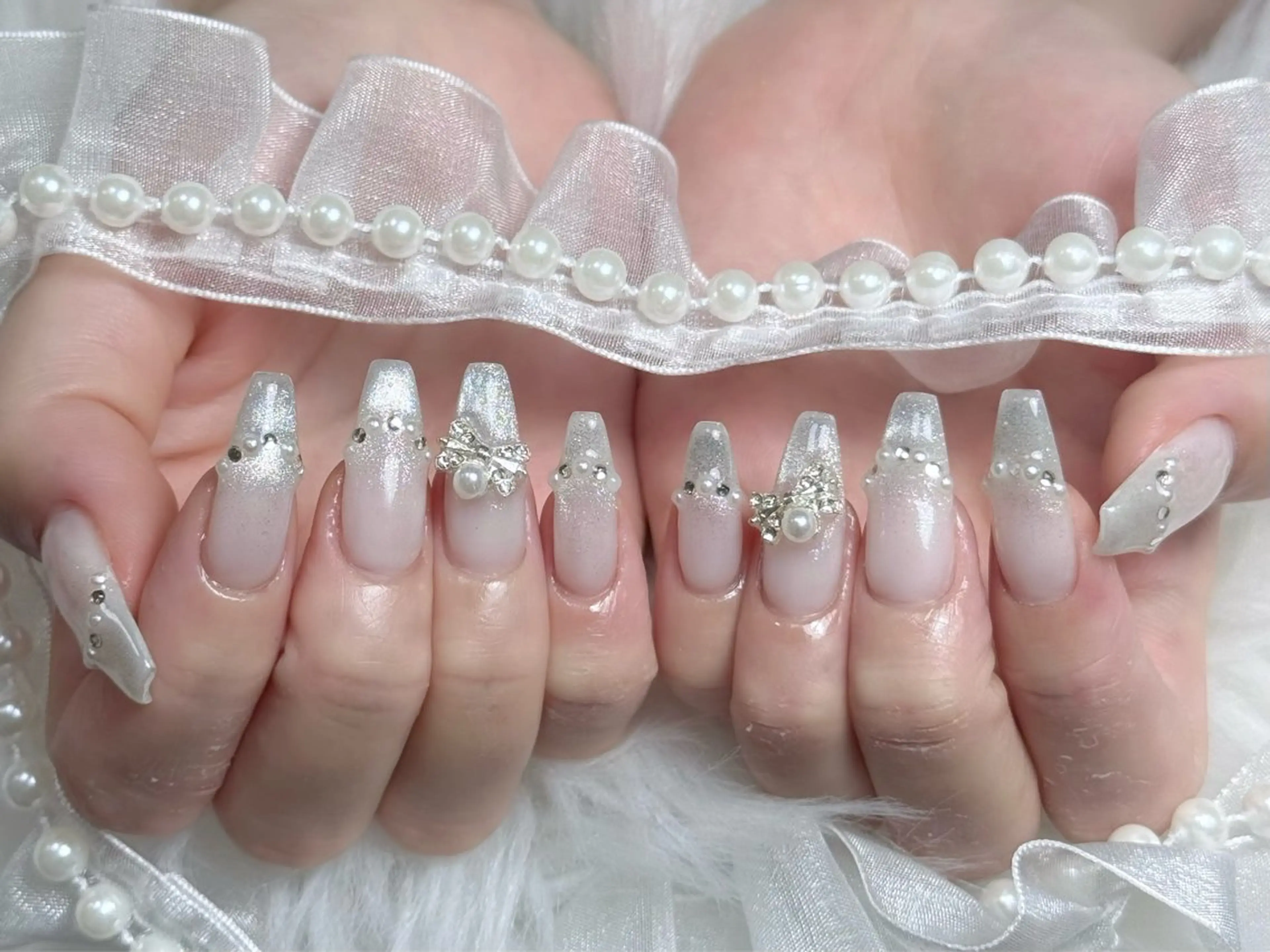 ネイル フレンチネイル ジェルネイル キラキラネイル 韓国ネイル マグネットネイル Julli nail studio所属・Julli NailStudioのネイルデザイン
