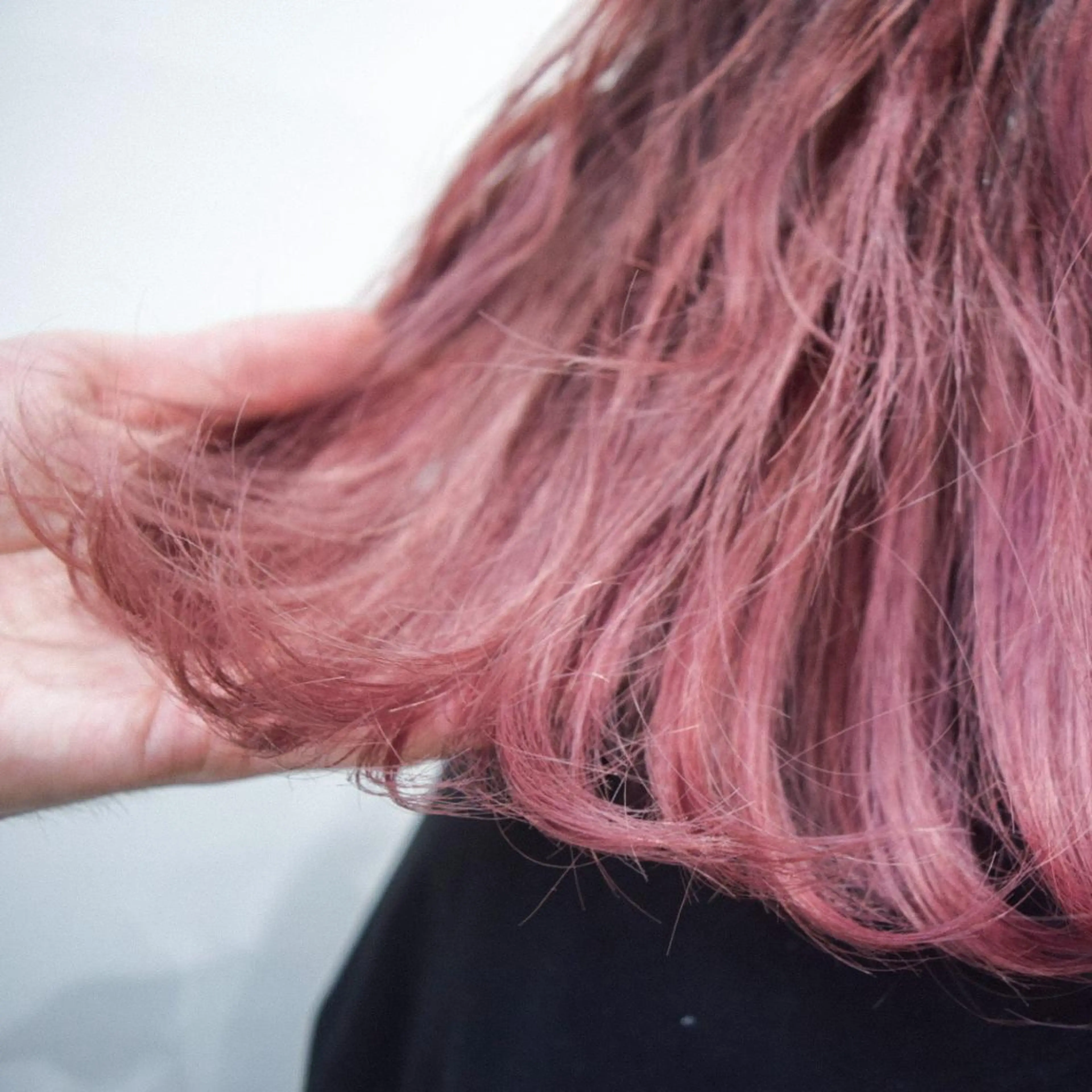 カラー ピンクカラー ローズカラー ヘアカラー ハイトーンカラー RYUのヘアスタイル