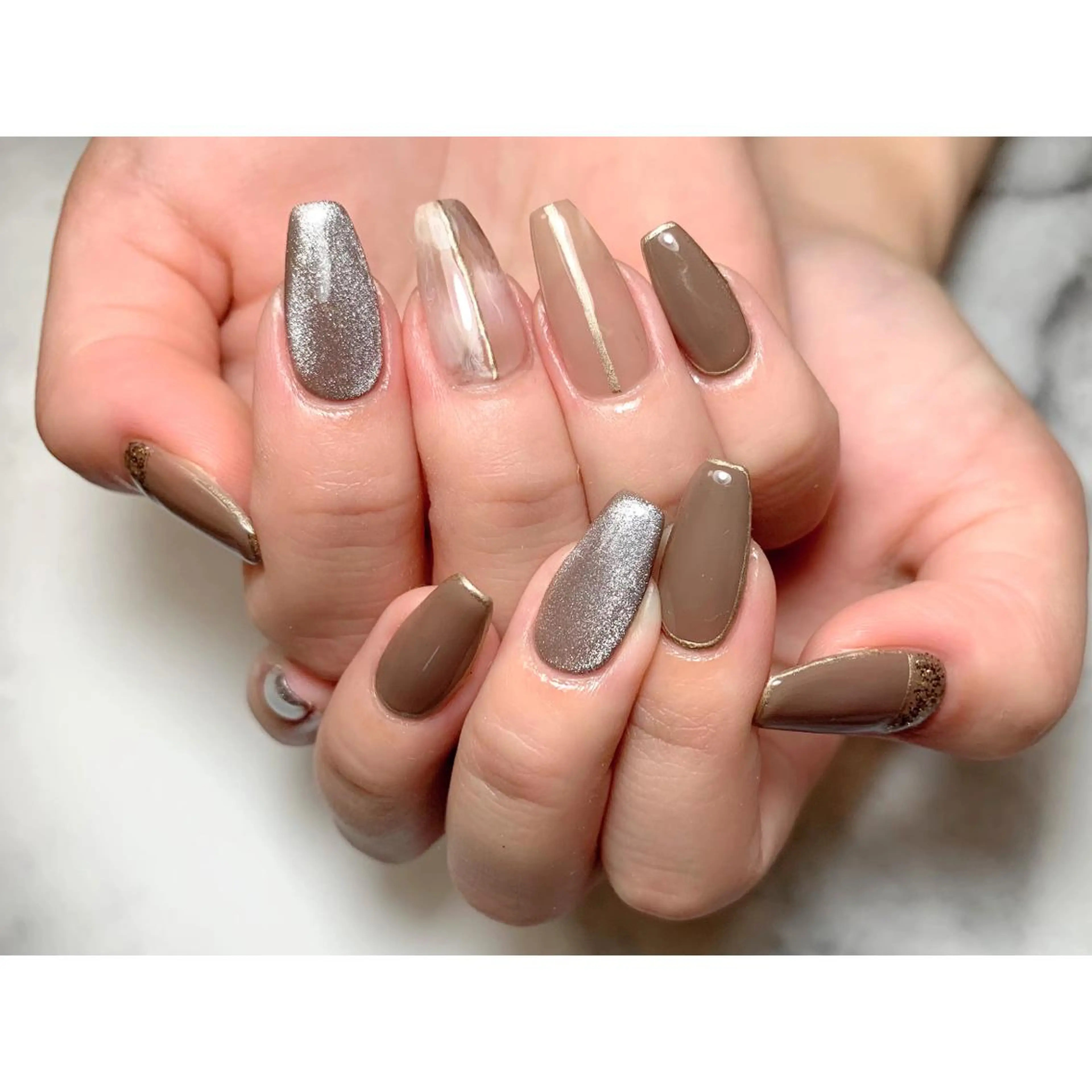 ネイル ブラウン マグネットネイル nailsalon maluriのネイルデザイン