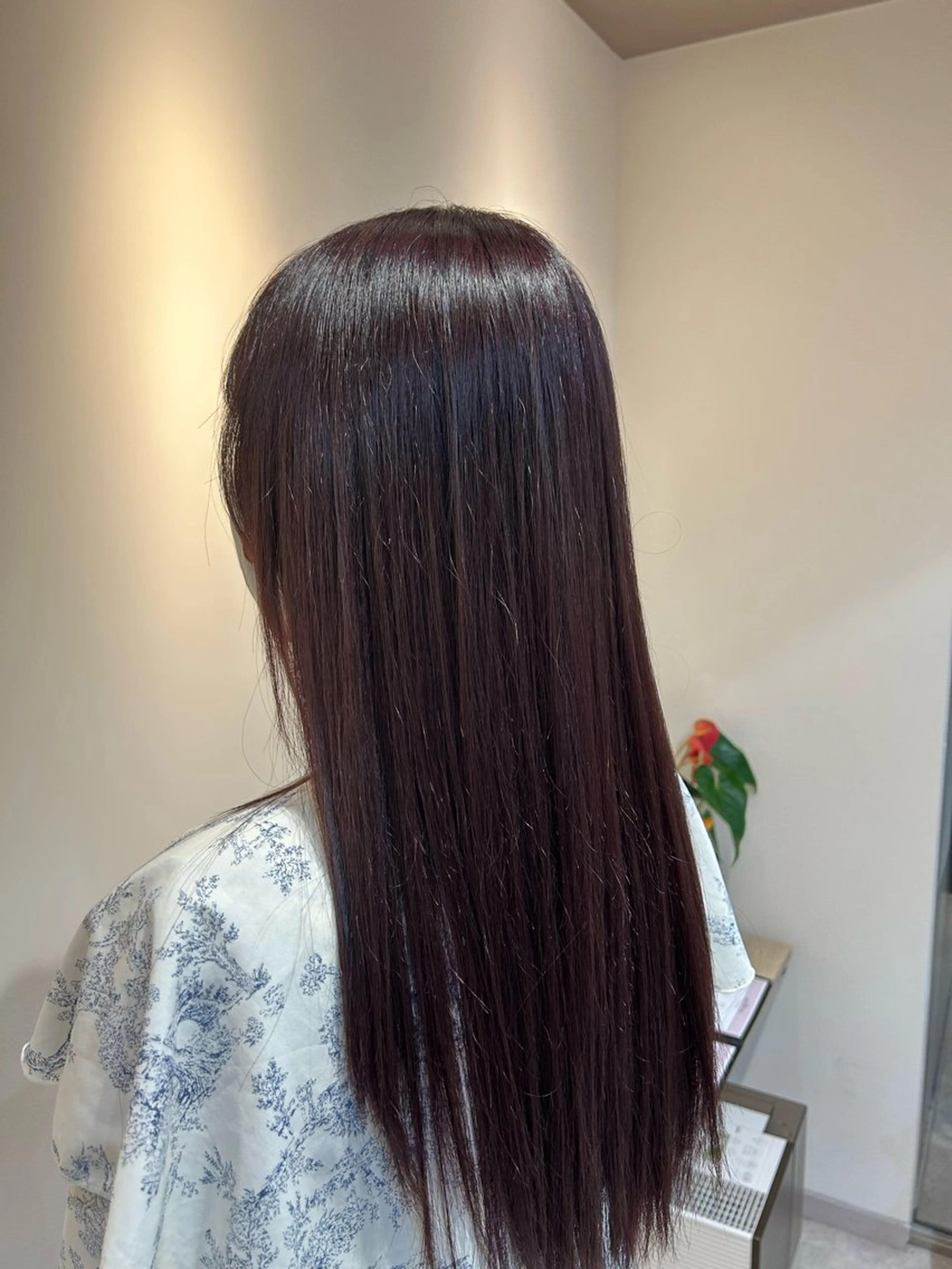ロング カラー ブリーチ ブリーチなしカラー レッドカラー スカイレビュー所属・木村 柊斗のヘアスタイル
