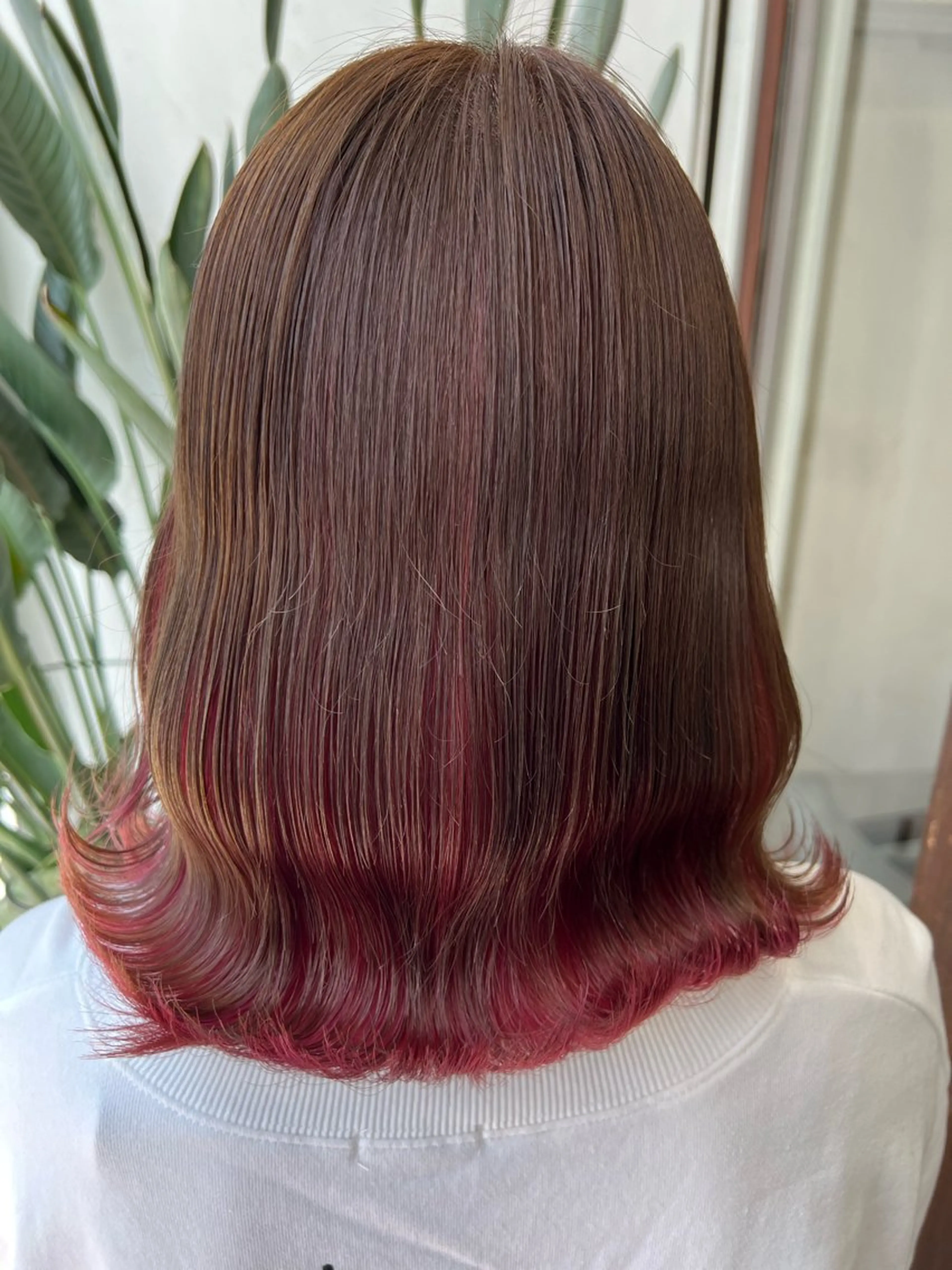 セミロング ヘアカラー トリートメント ブリーチカラー🦖 岡部木乃夏のヘアスタイル