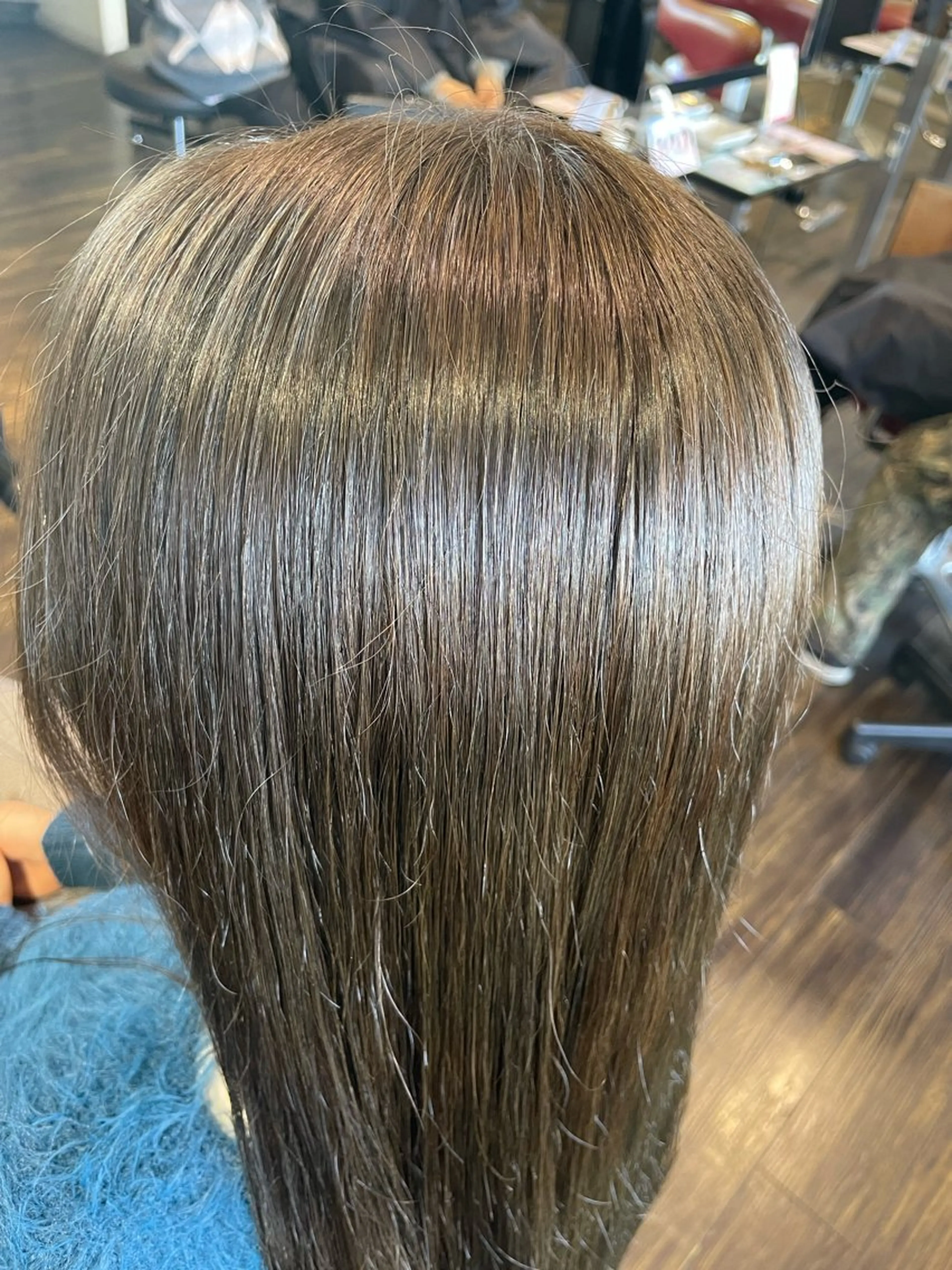 ロング カラー ベージュカラー オリーブベージュ カット ヘアカラー 佐藤 綾郁のヘアスタイル