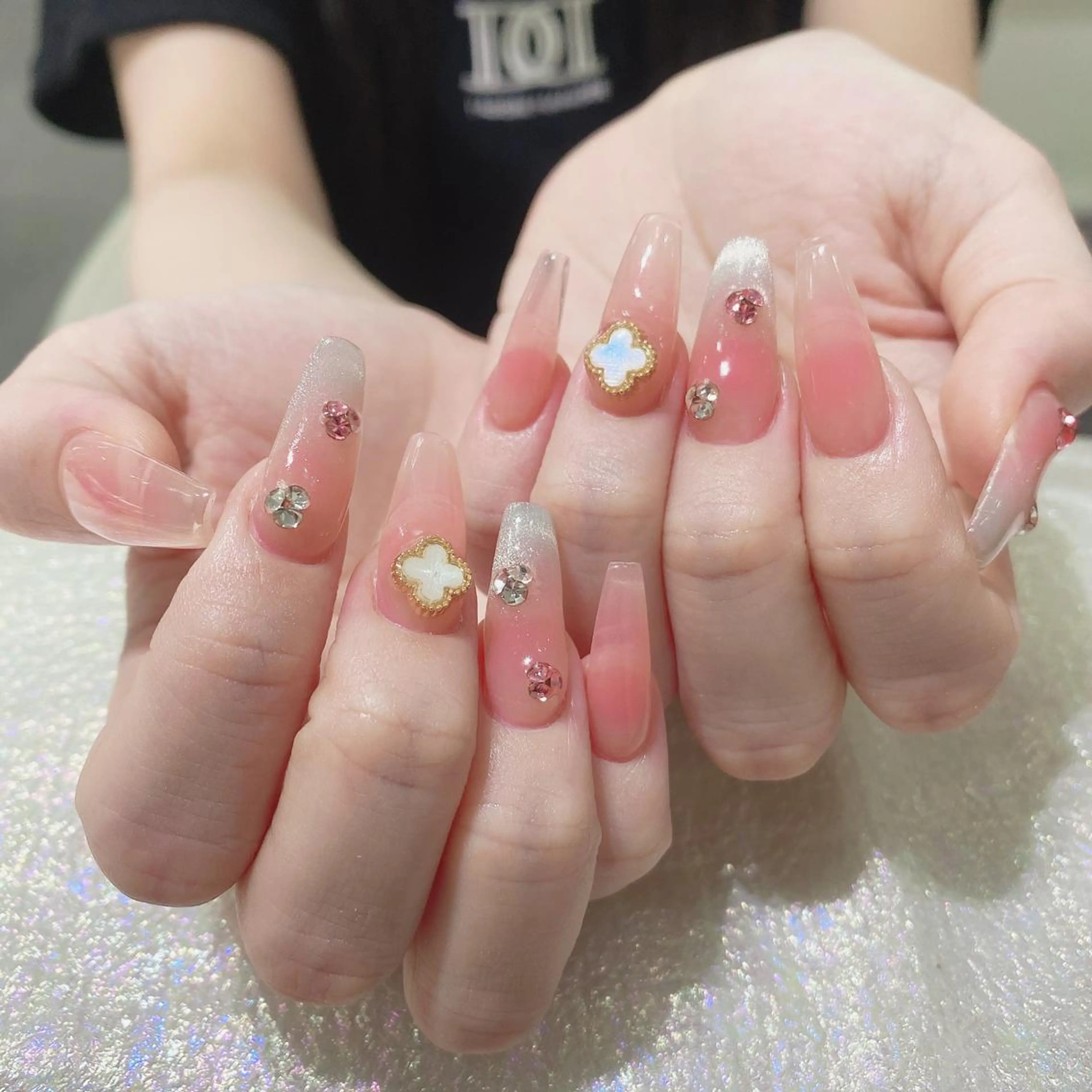 ネイル ハンドネイル Queens momoのネイルデザイン