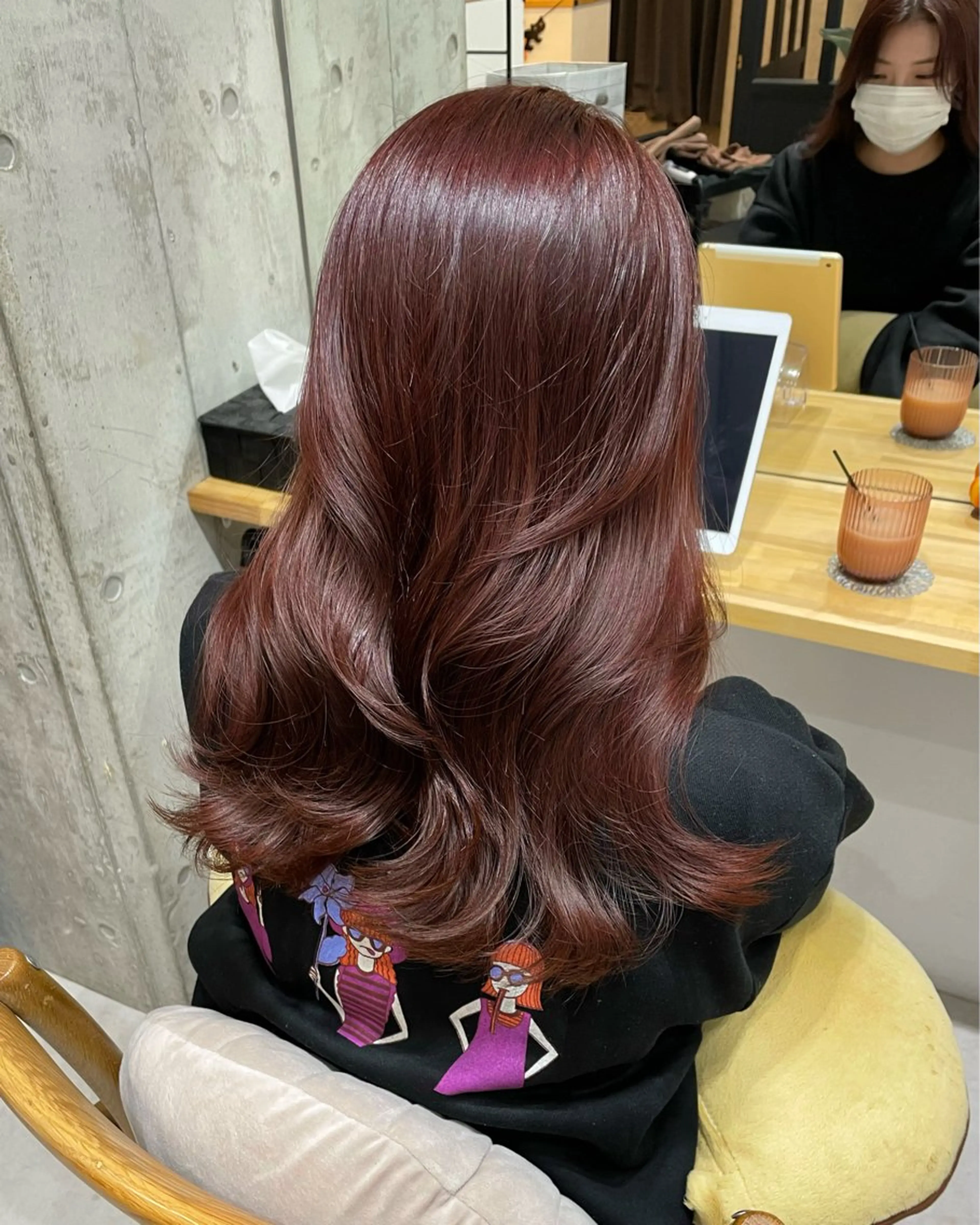 ロング カラー ヘアカラー 半野 萌笑のヘアスタイル