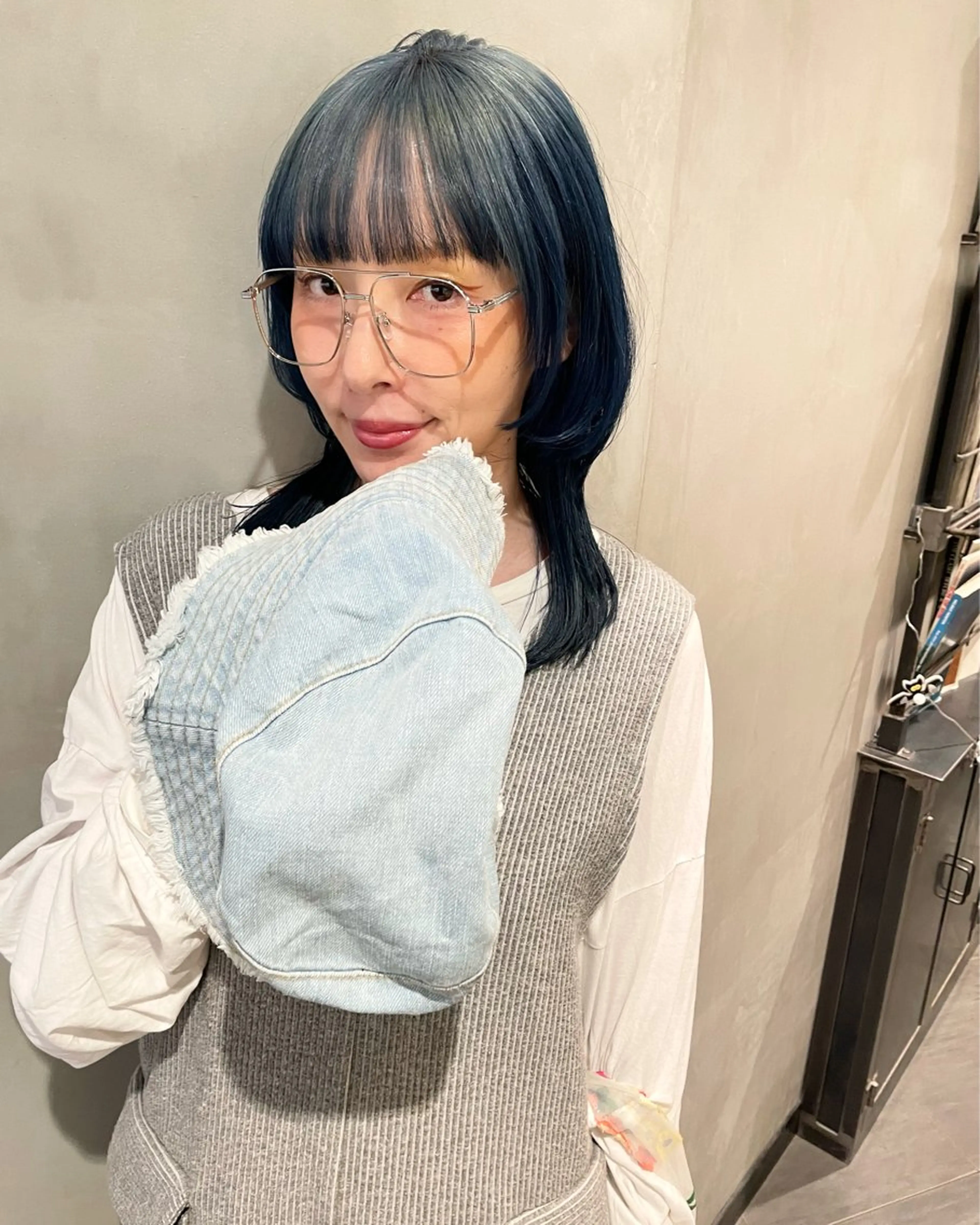 ミディアム カラー カット ヘアカラー トリートメント 優 作のヘアスタイル