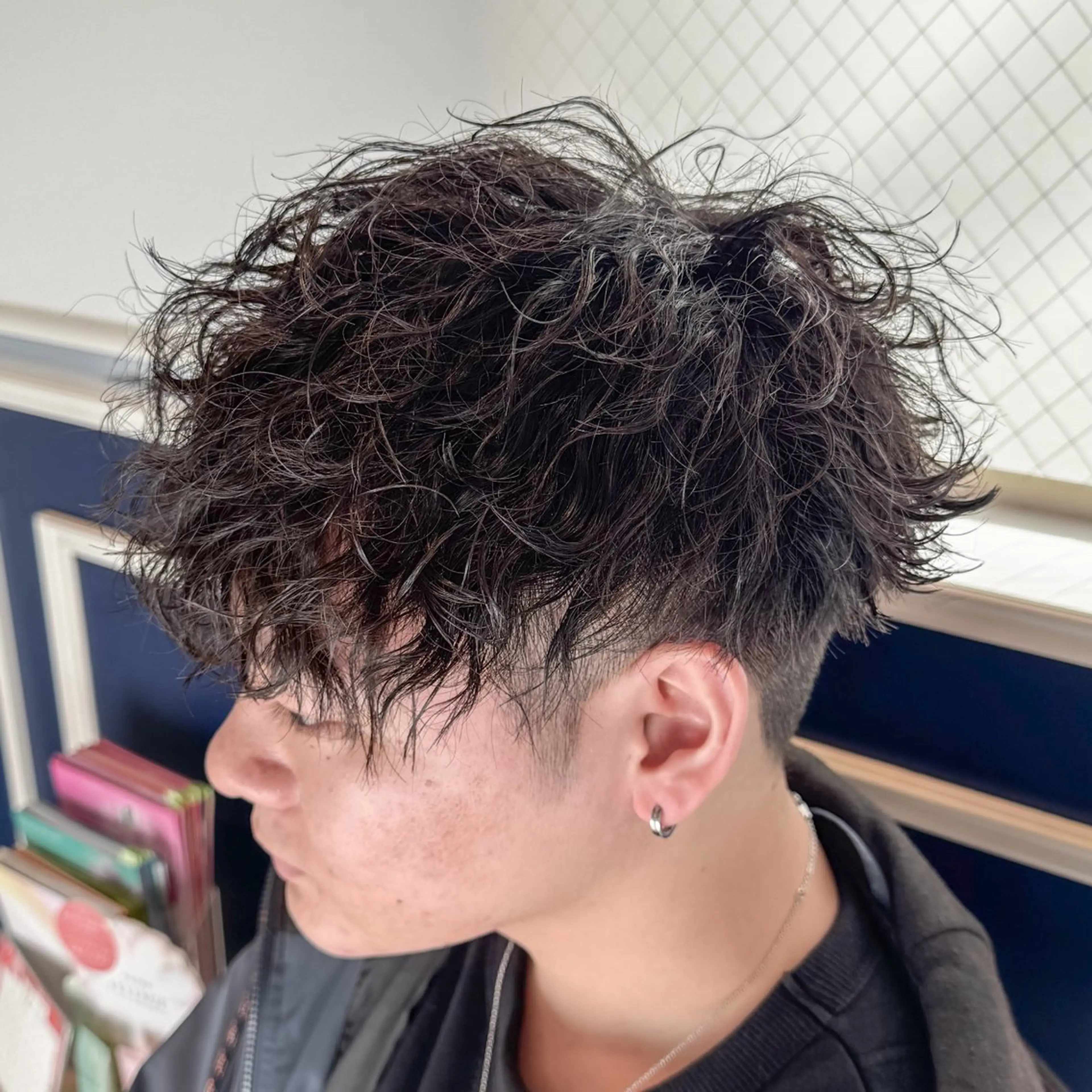 ショート パーマ メンズ メンズパーマ 波巻きパーマ 吉田 新平のヘアスタイル