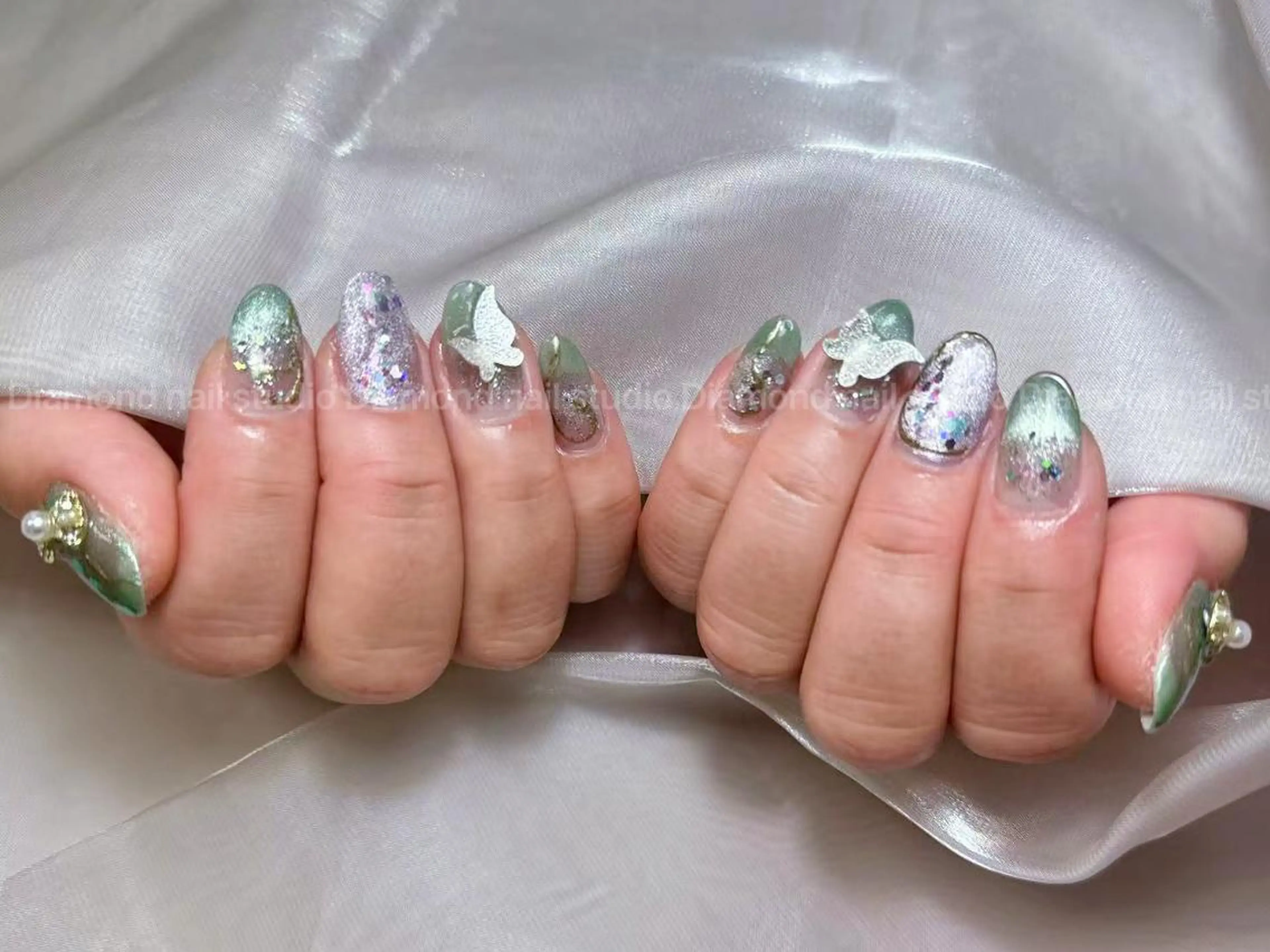 ネイル アートネイル オーロラネイル ガーリー キラキラネイル 韓国ネイル ハンドネイル DIAMOND Nail🍒のネイルデザイン