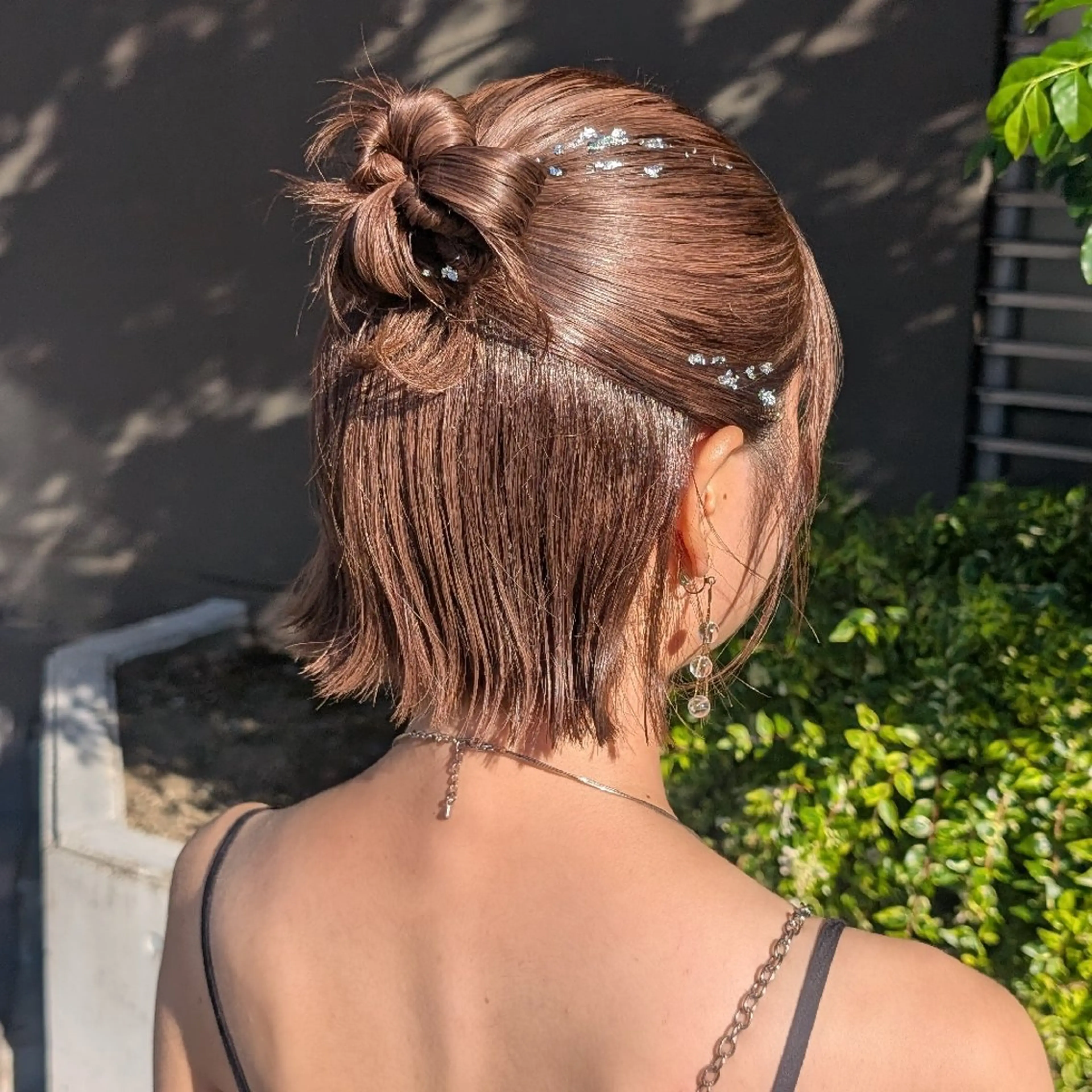 ショート ヘアアレンジ 彩桜/艶カラー/小顔 に見せるカット✂のヘアスタイル