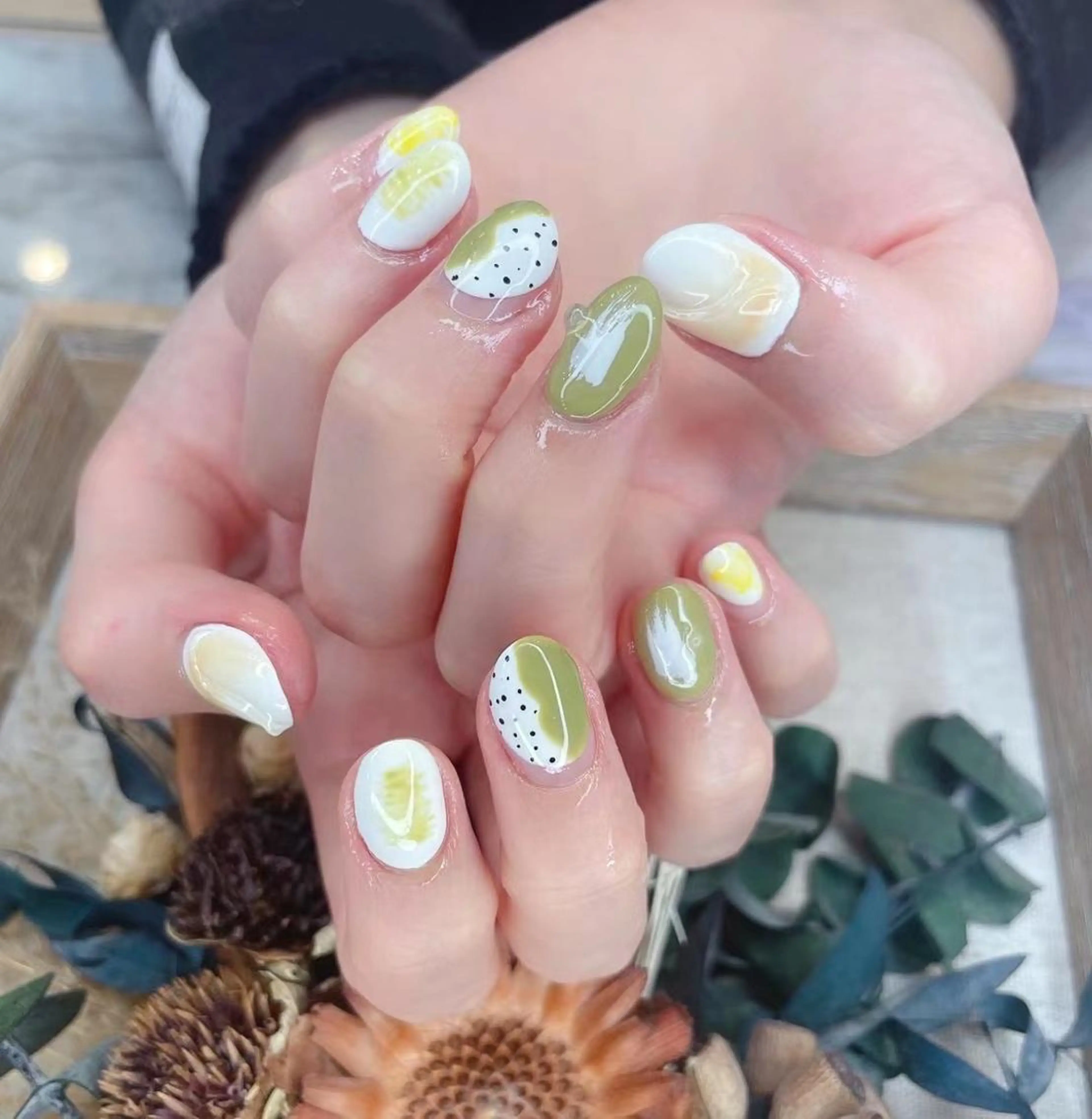ネイル クリアネイル グリーン ホワイト Babarla Nailのネイルデザイン
