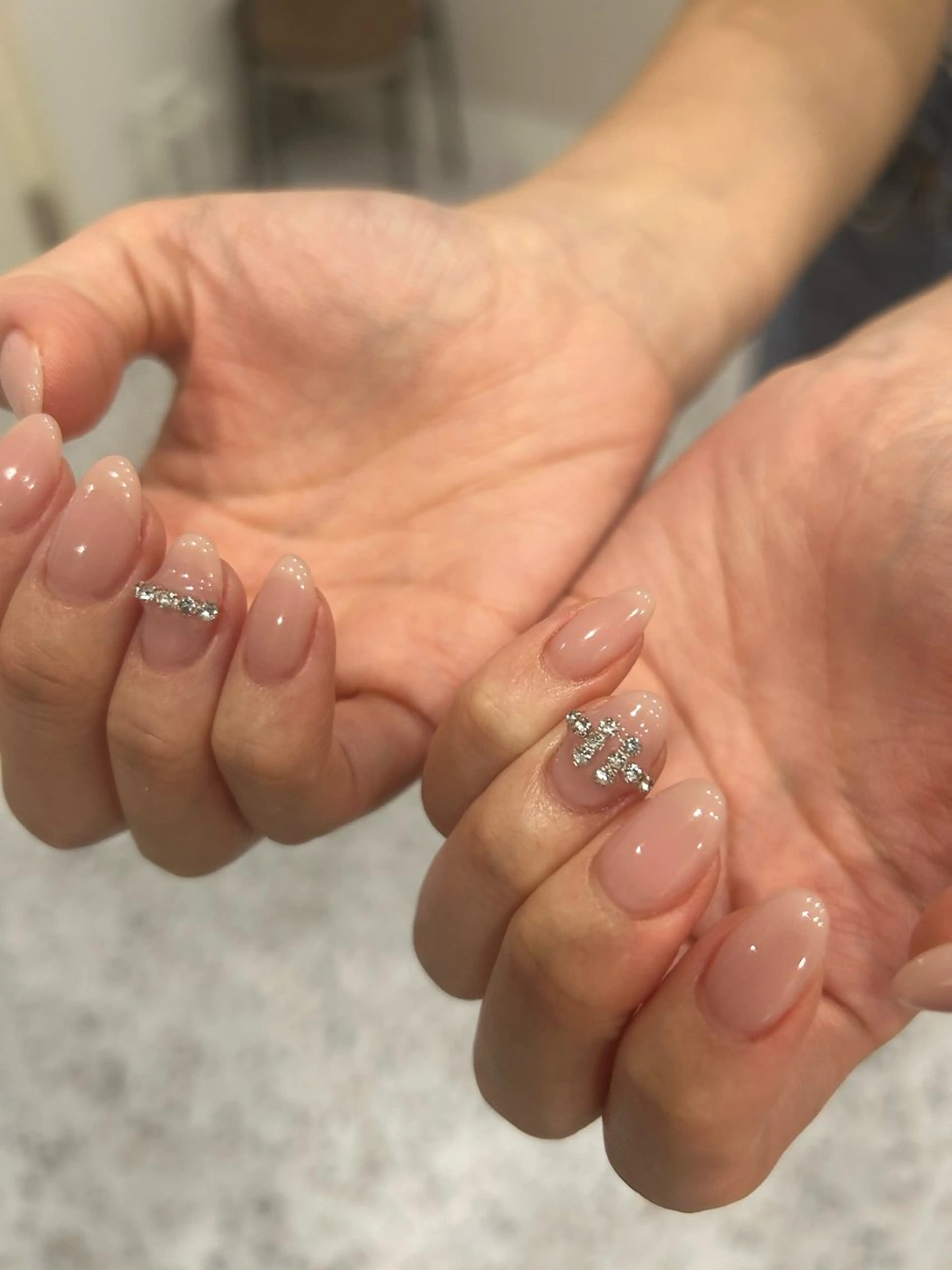 ネイル ハンドネイル snazzy所属・小松 千冬のネイルデザイン