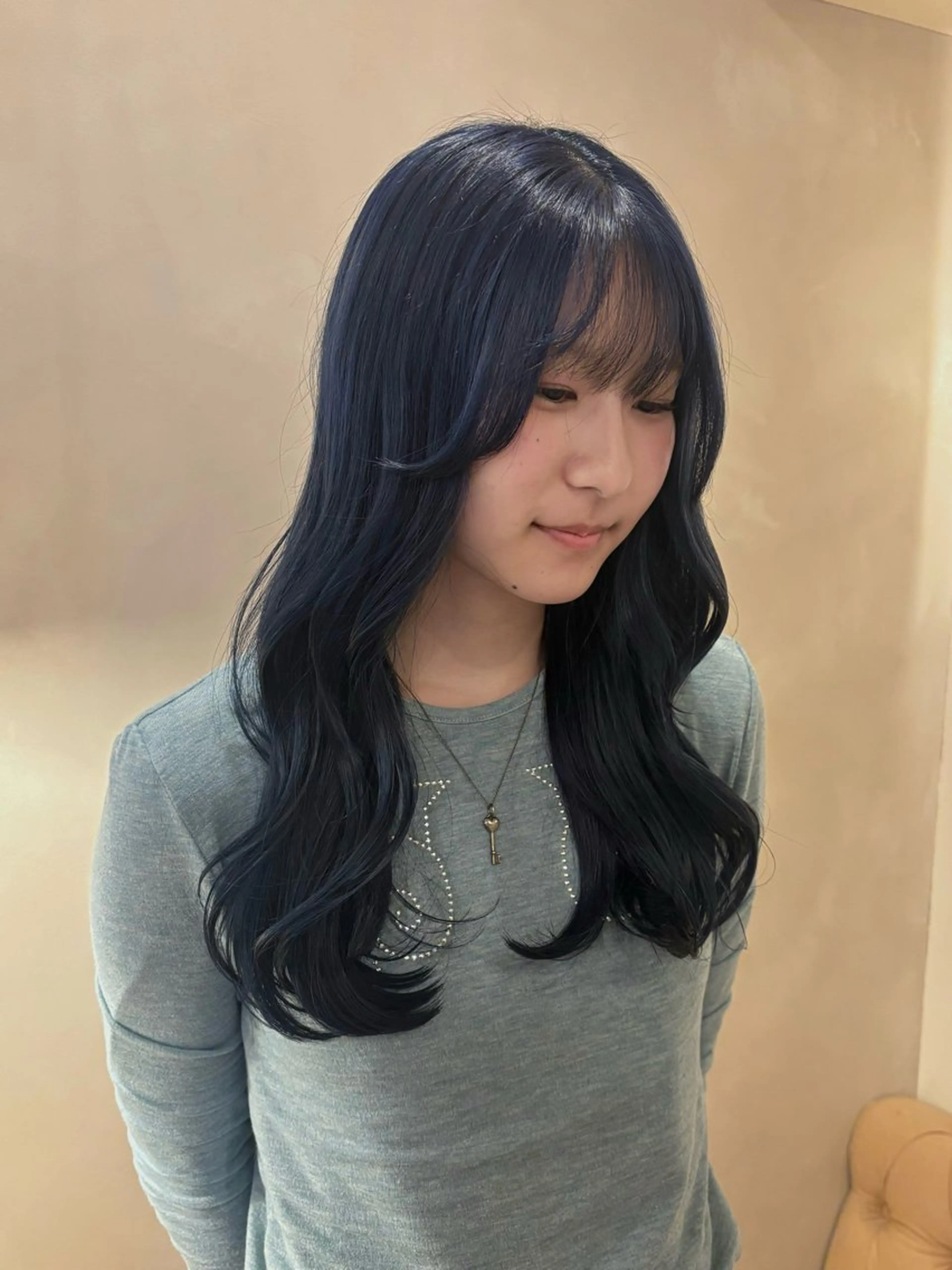 ロング カラー ヘアカラー シンバヒナノ/パーマ レイヤーカット/ボブのヘアスタイル