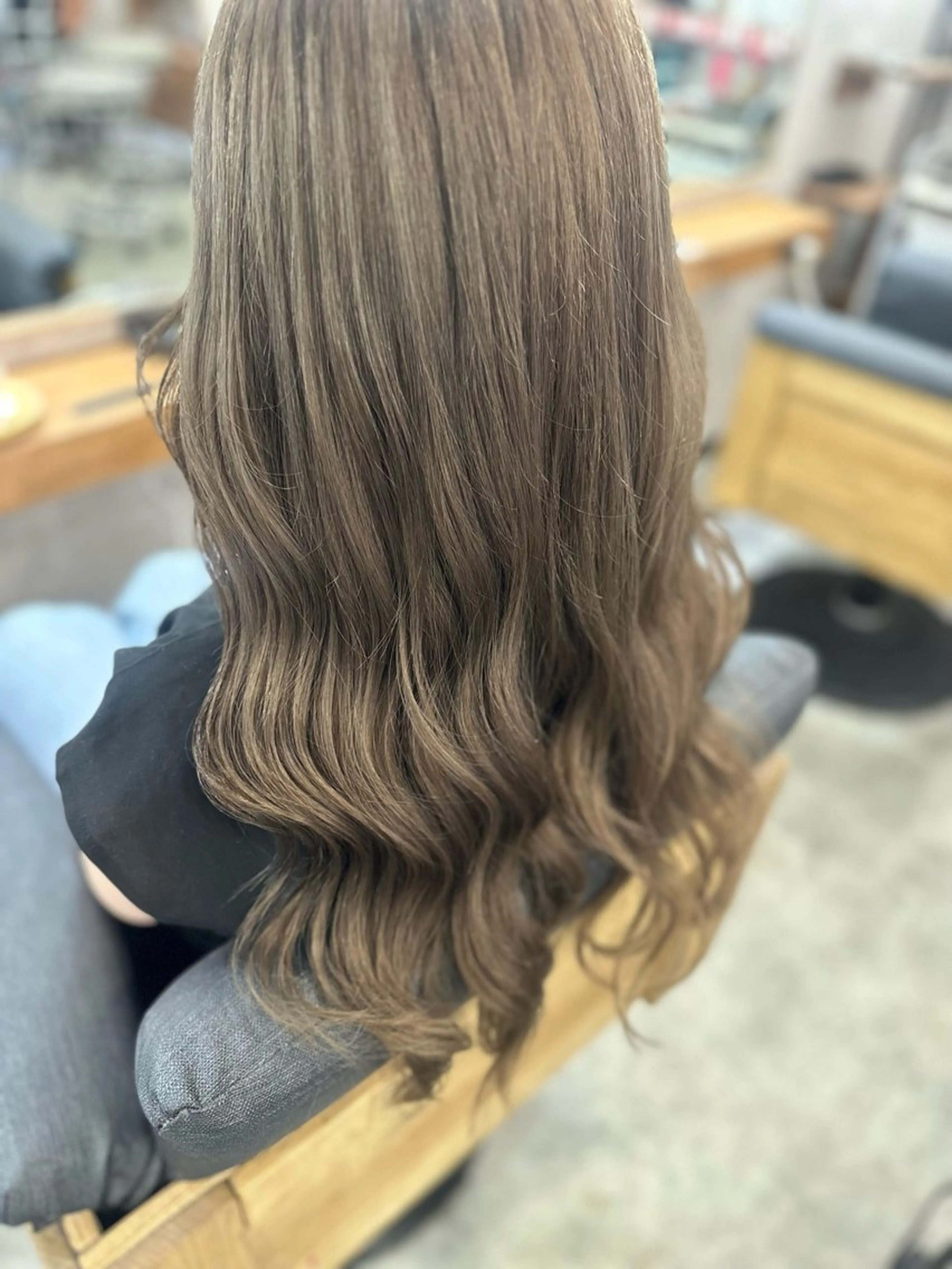 ロング ヘアカラー MOURI CHISATOのヘアスタイル