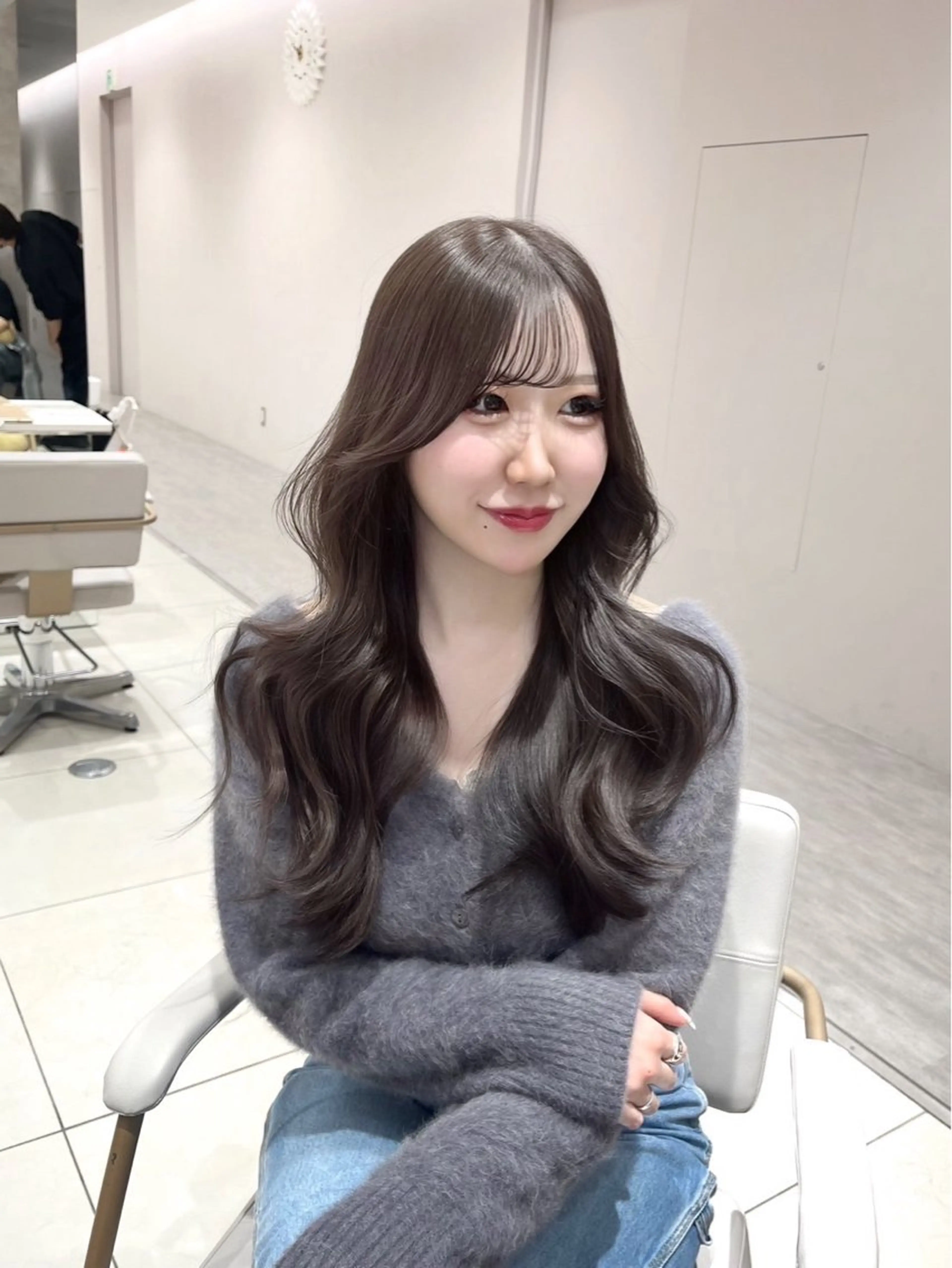 ロング カット ヘアカラー トリートメント 柴田礼空／レイヤー/ 顔まわりカットのヘアスタイル
