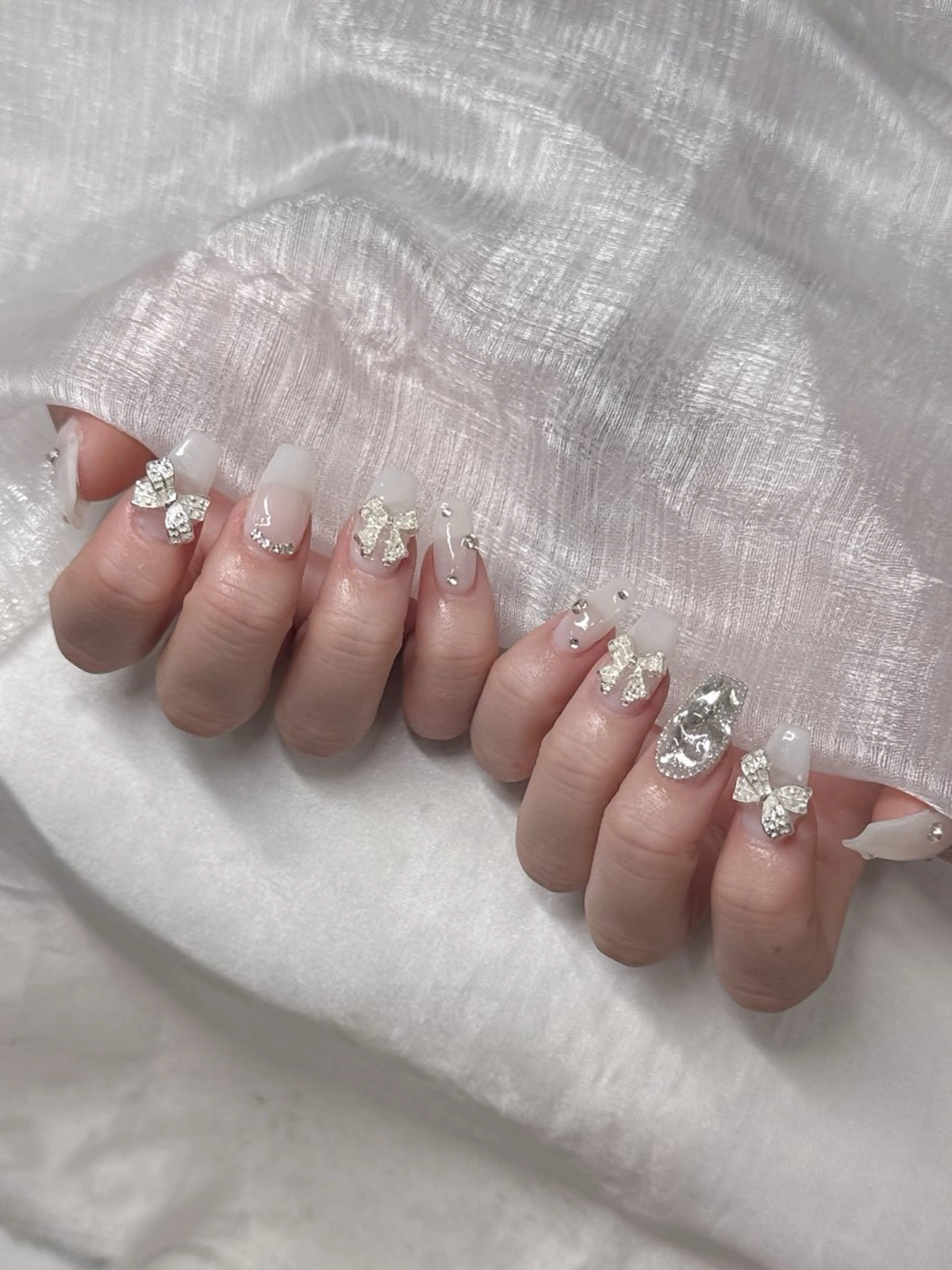 ネイル オーロラネイル チークネイル 長さ出し フットネイル フレンチネイル ハンドネイル Lee Ainのネイルデザイン