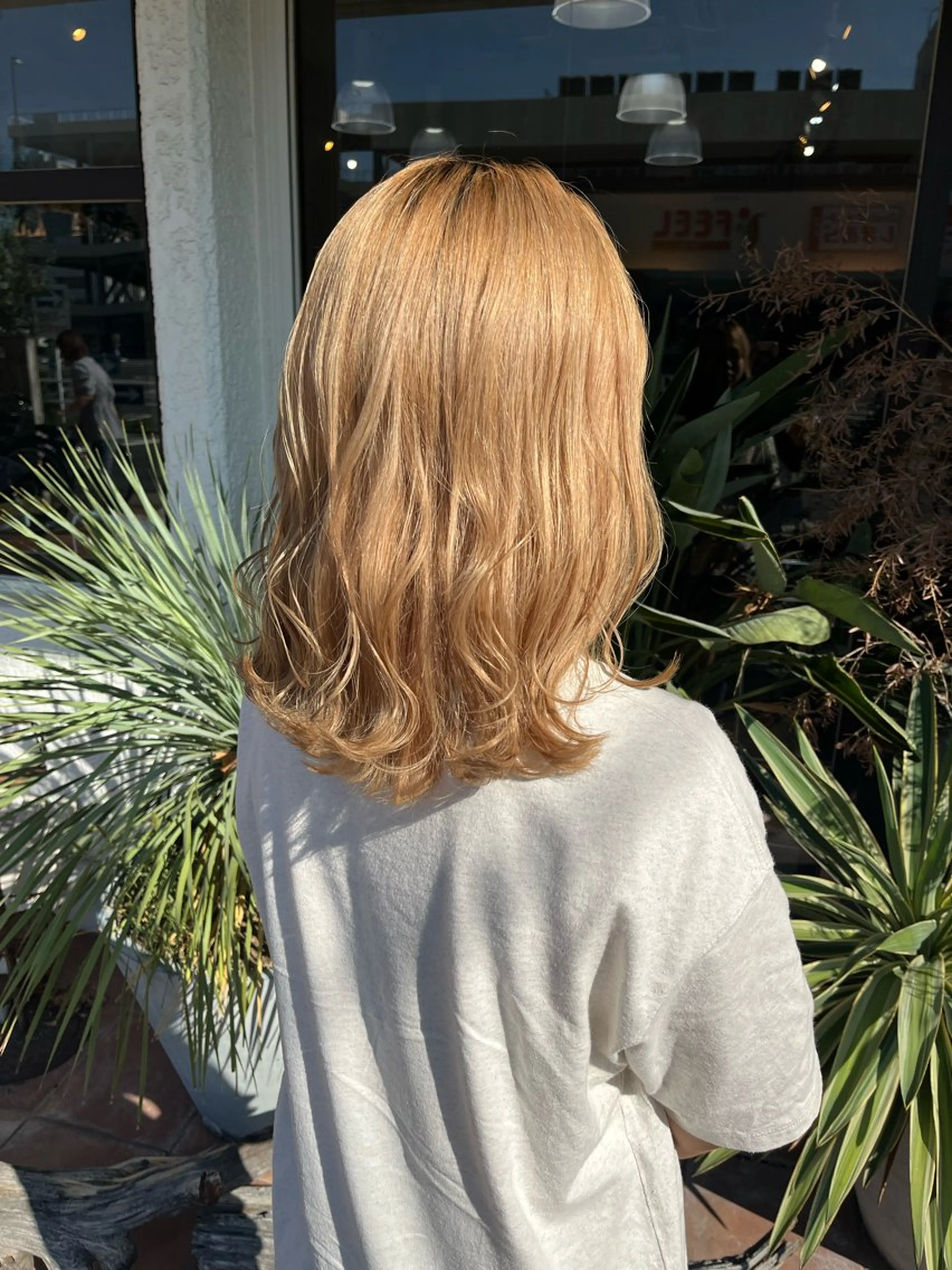 セミロング セミロングパーマ 小林蕗湖🛵/カラー ・パーマモデルのヘアスタイル