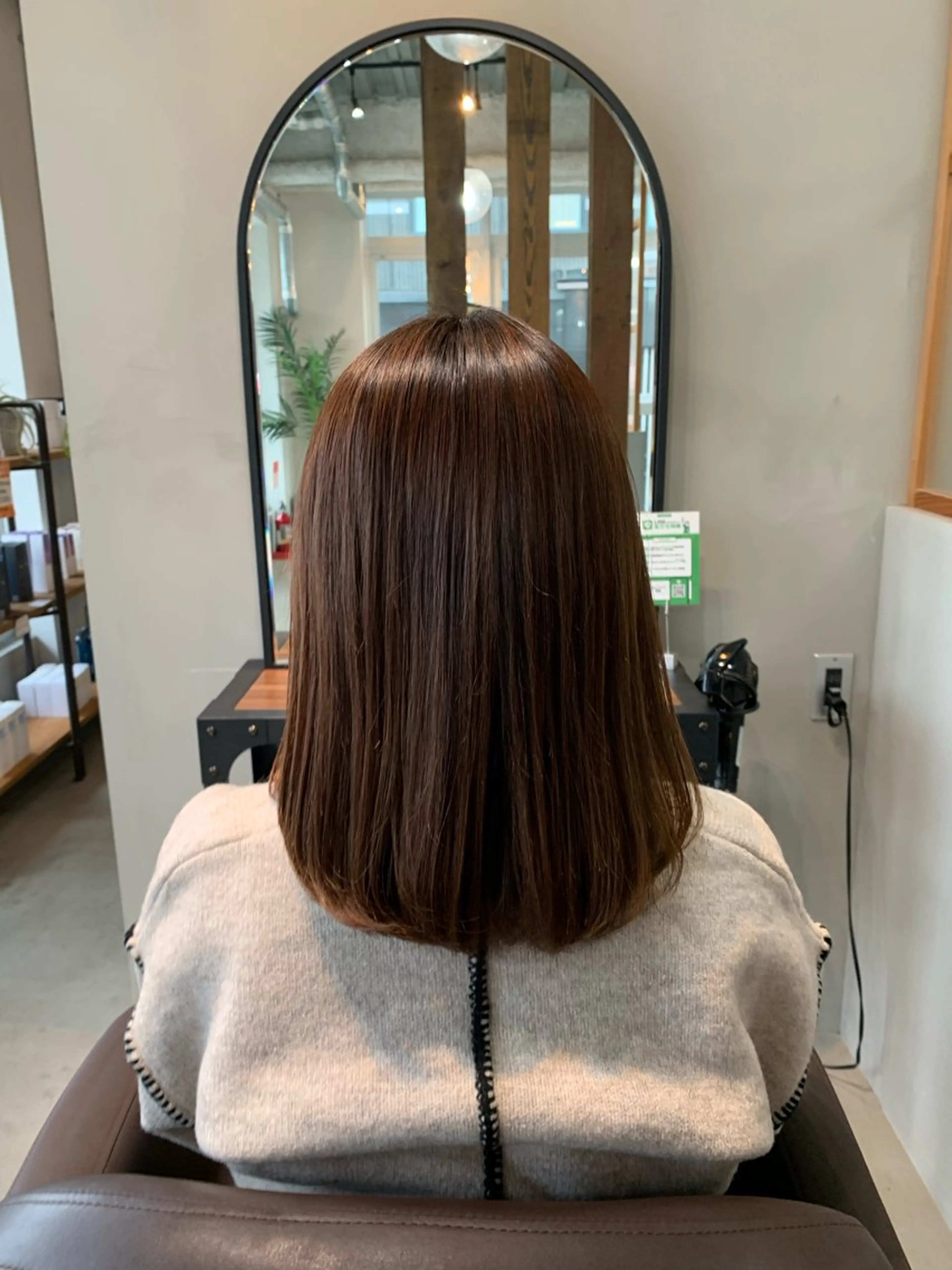 ミディアム カラー AUBE 浅野のヘアスタイル