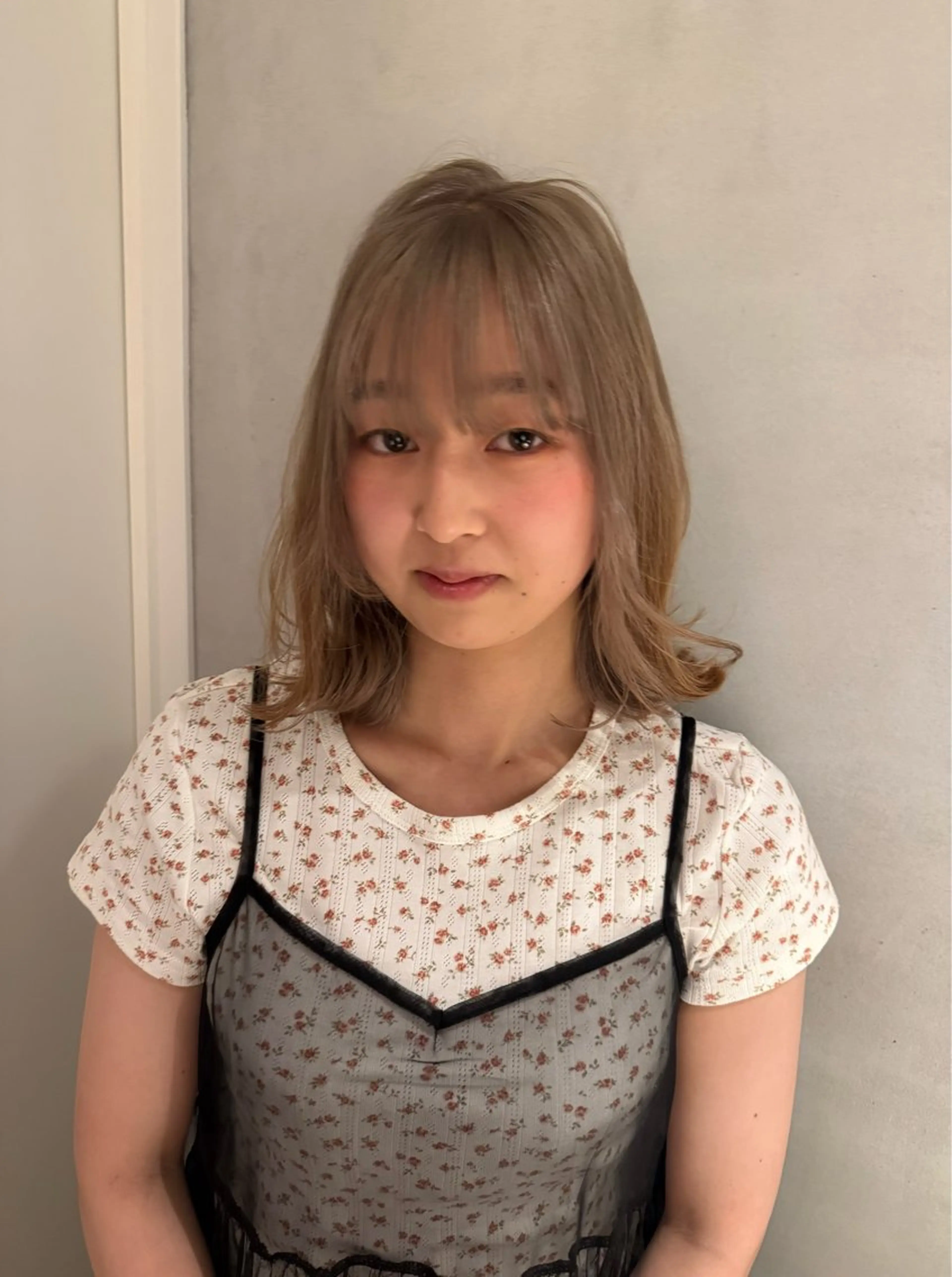 セミロング カラー特化/ブリーチ 梅田中崎町/あかりのヘアスタイル