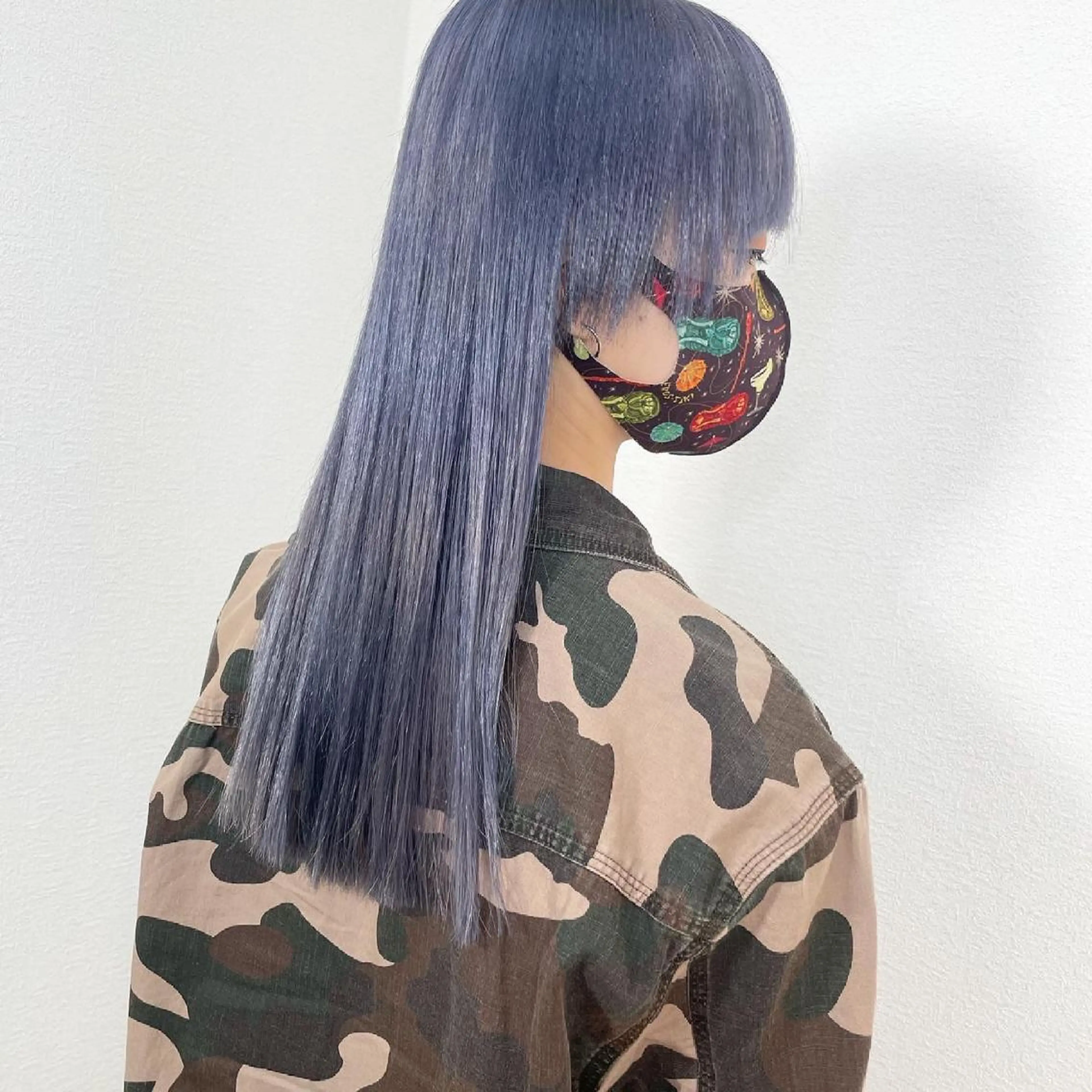 セミロング カラー アッシュ ブリーチ ハイトーンカラー ラベンダーカラー ラベンダーアッシュ ヘアカラー 失敗したくない人へ ハイトーン美容師のヘアスタイル