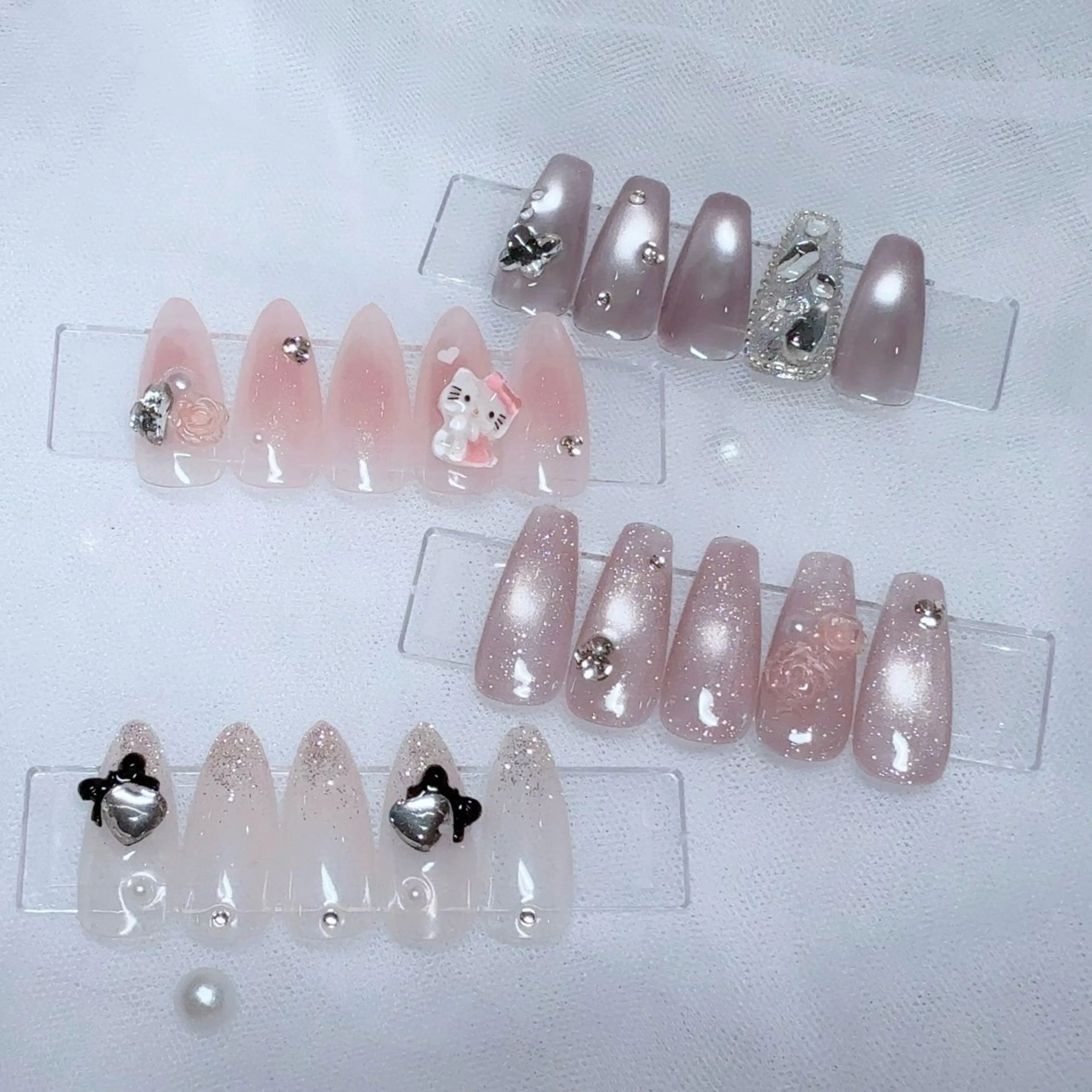 ネイル ジェルネイル キラキラネイル 韓国ネイル マグネットネイル ニュアンスネイル ハンドネイル SAORI🎀 Arune大宮店のネイルデザイン