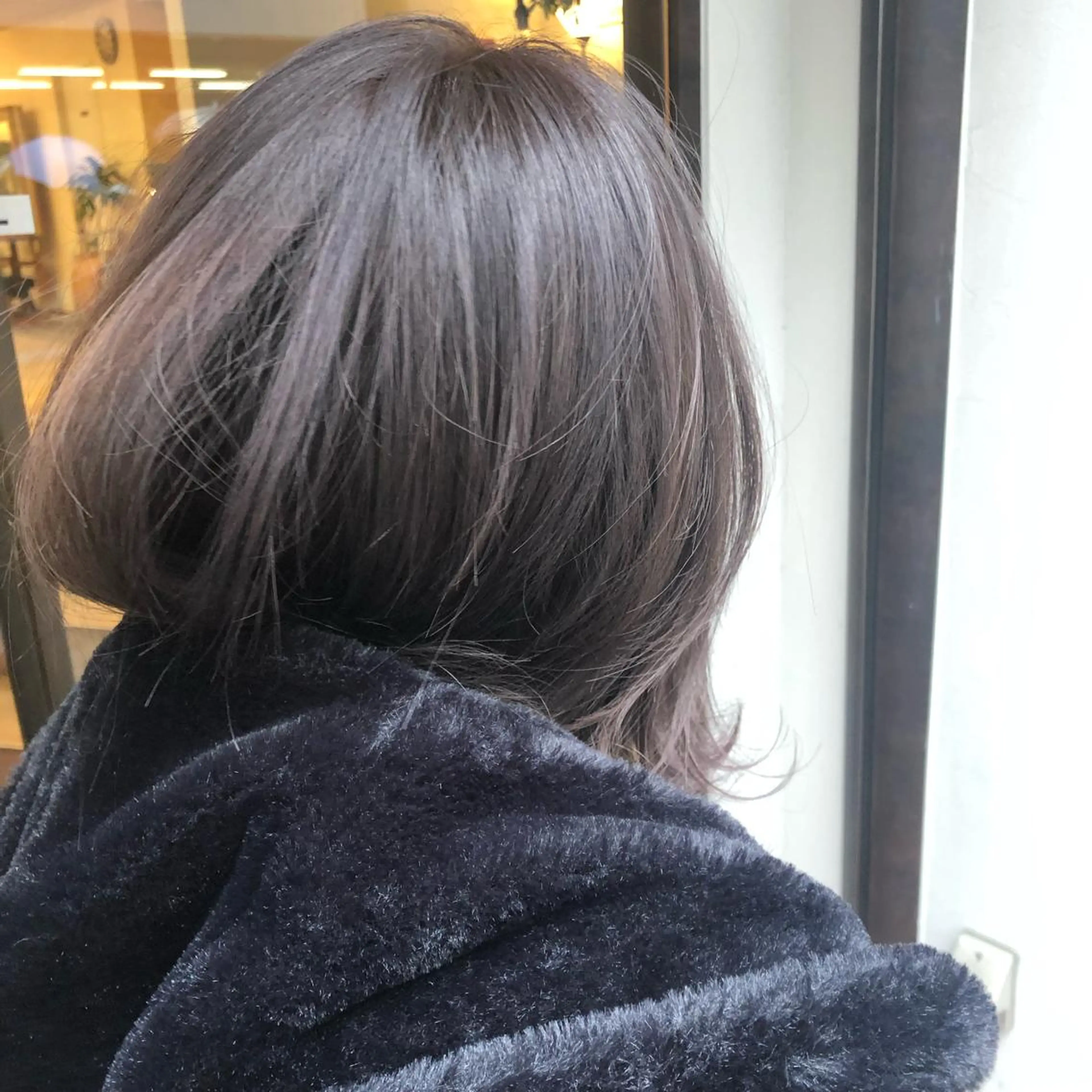 ミディアム カラー グレージュ パープルカラー パープルグレージュ モリオフロムロンドン池袋店所属・冨永 さやかのヘアスタイル