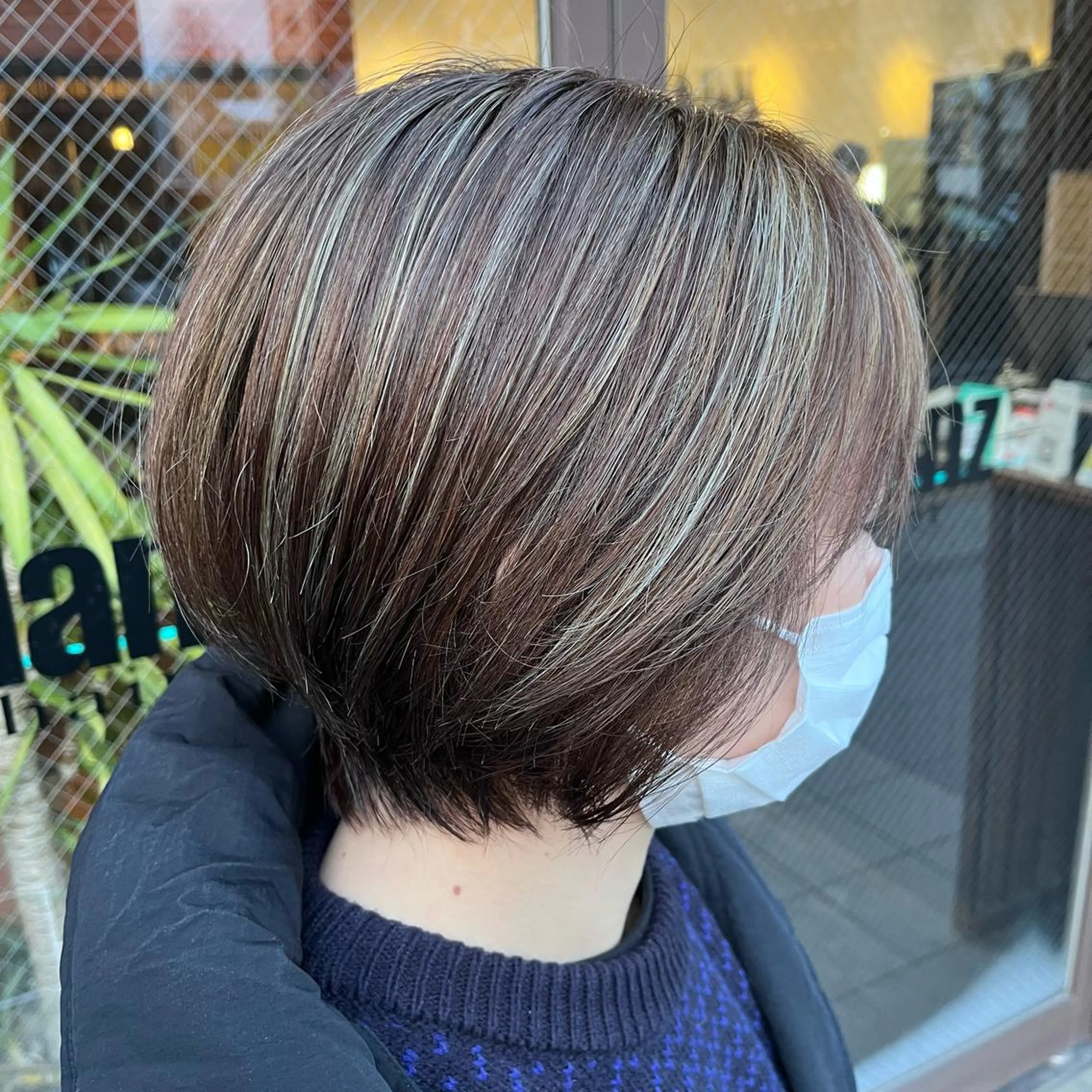 ショート ハイライト トリートメント カット ヘアカラー トリートメント Log(ログ)所属・Log 坂牛匠のヘアスタイル
