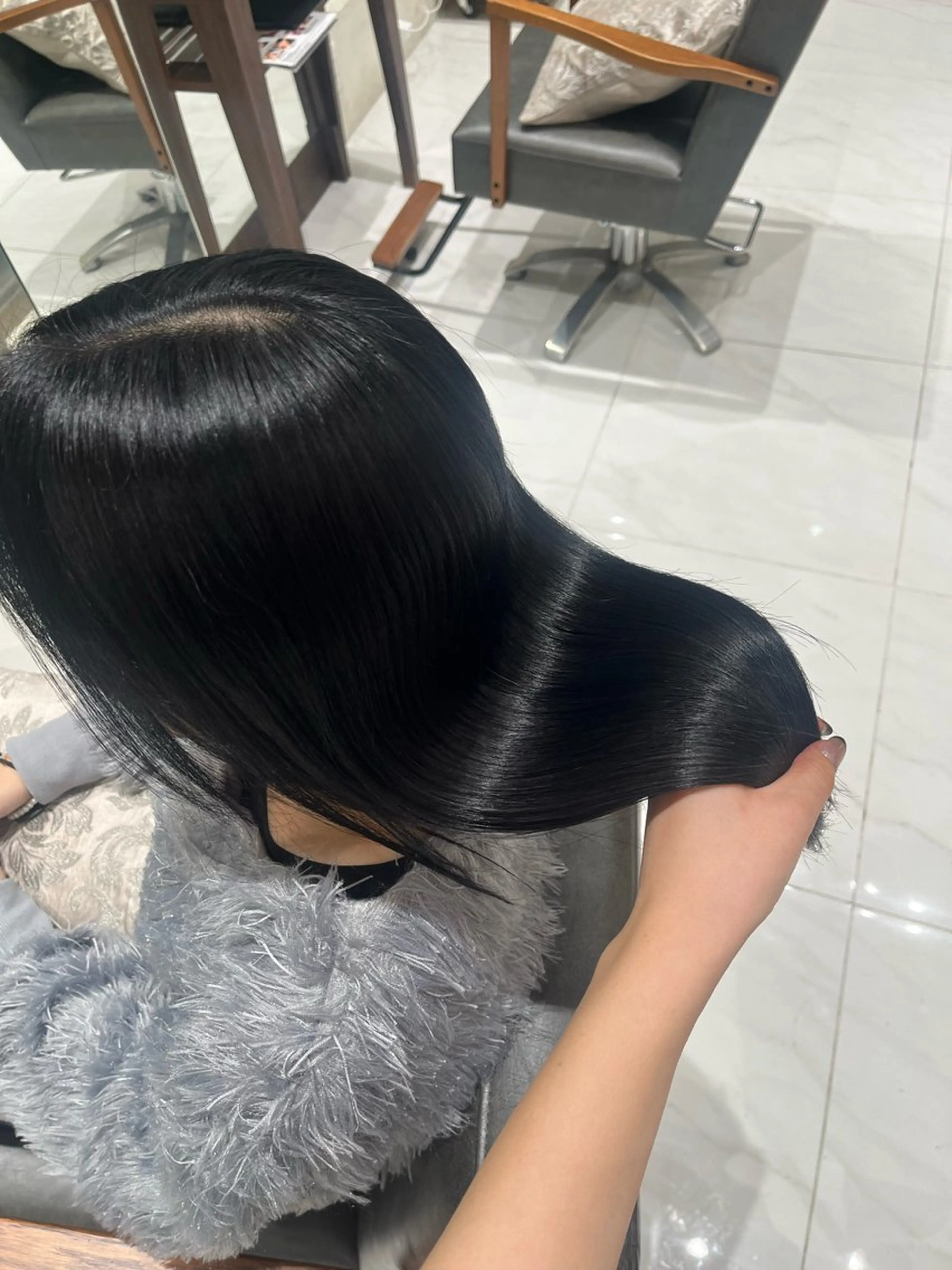 ミディアム 🩶透明感カラー/ うる艶/nanakoのヘアスタイル