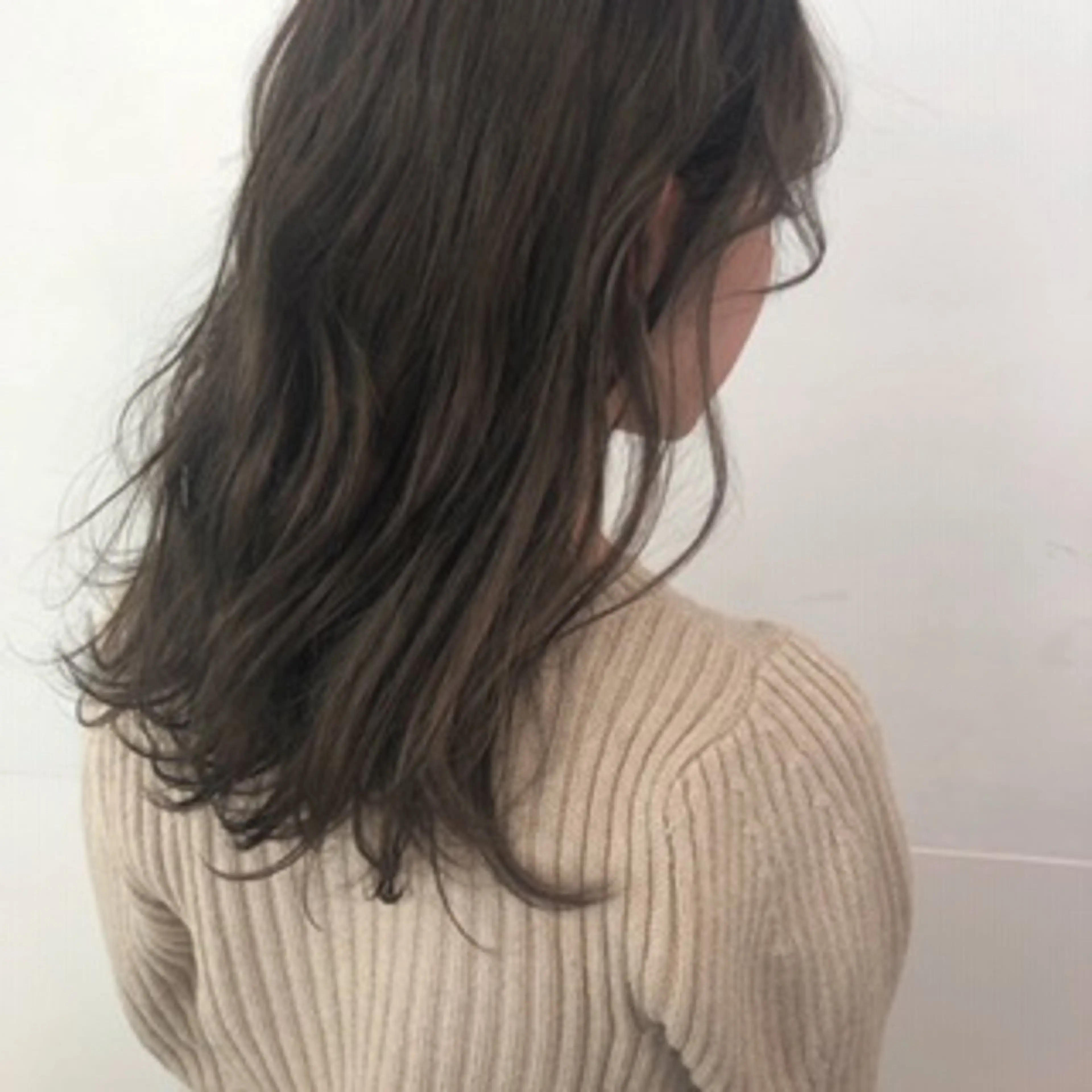 カラー CHIC 蘭のヘアスタイル