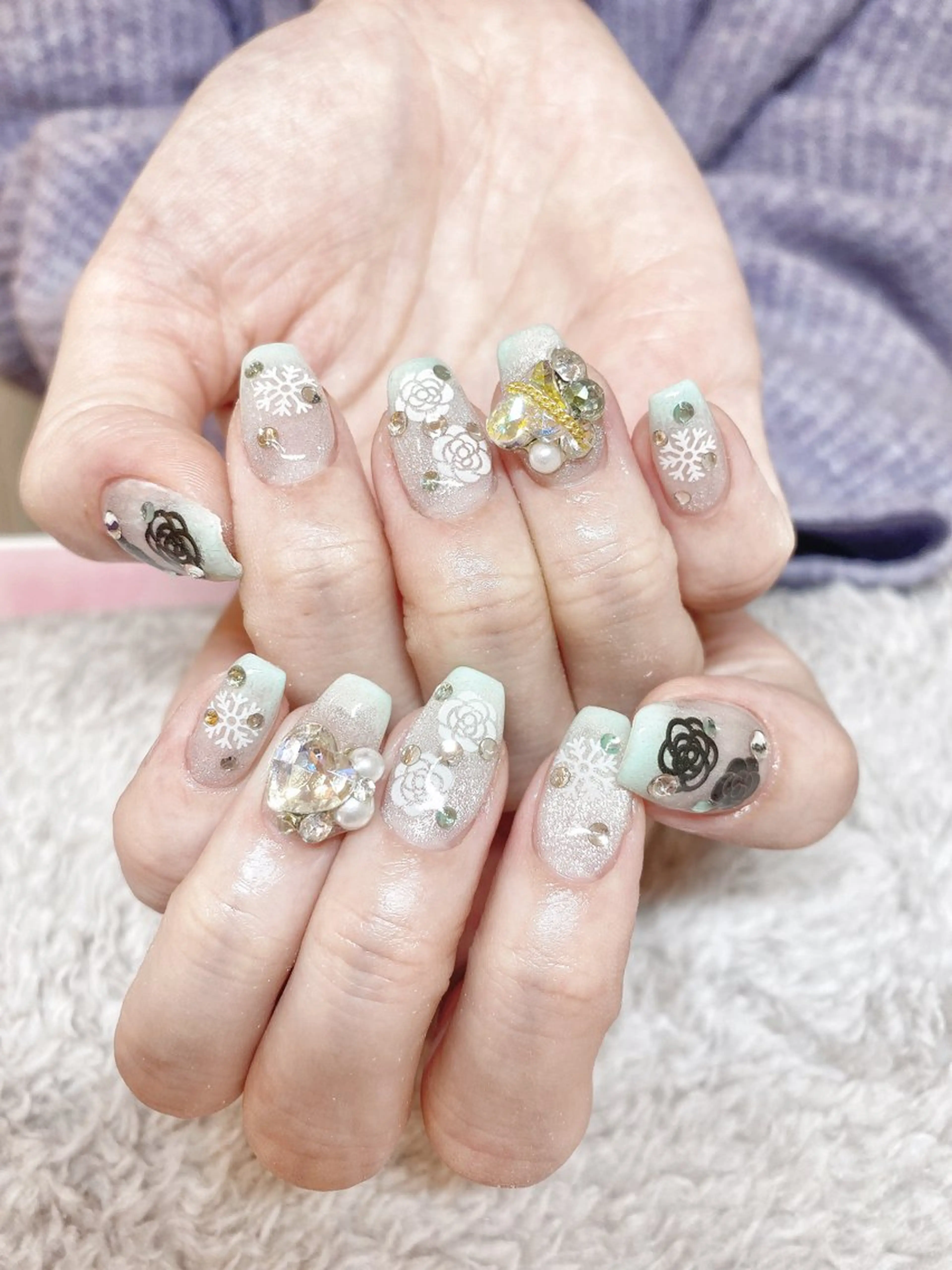 ネイル ハンドネイル ハンドケア ネイル＆アイラッシュ ∩_∩アオイのネイルデザイン
