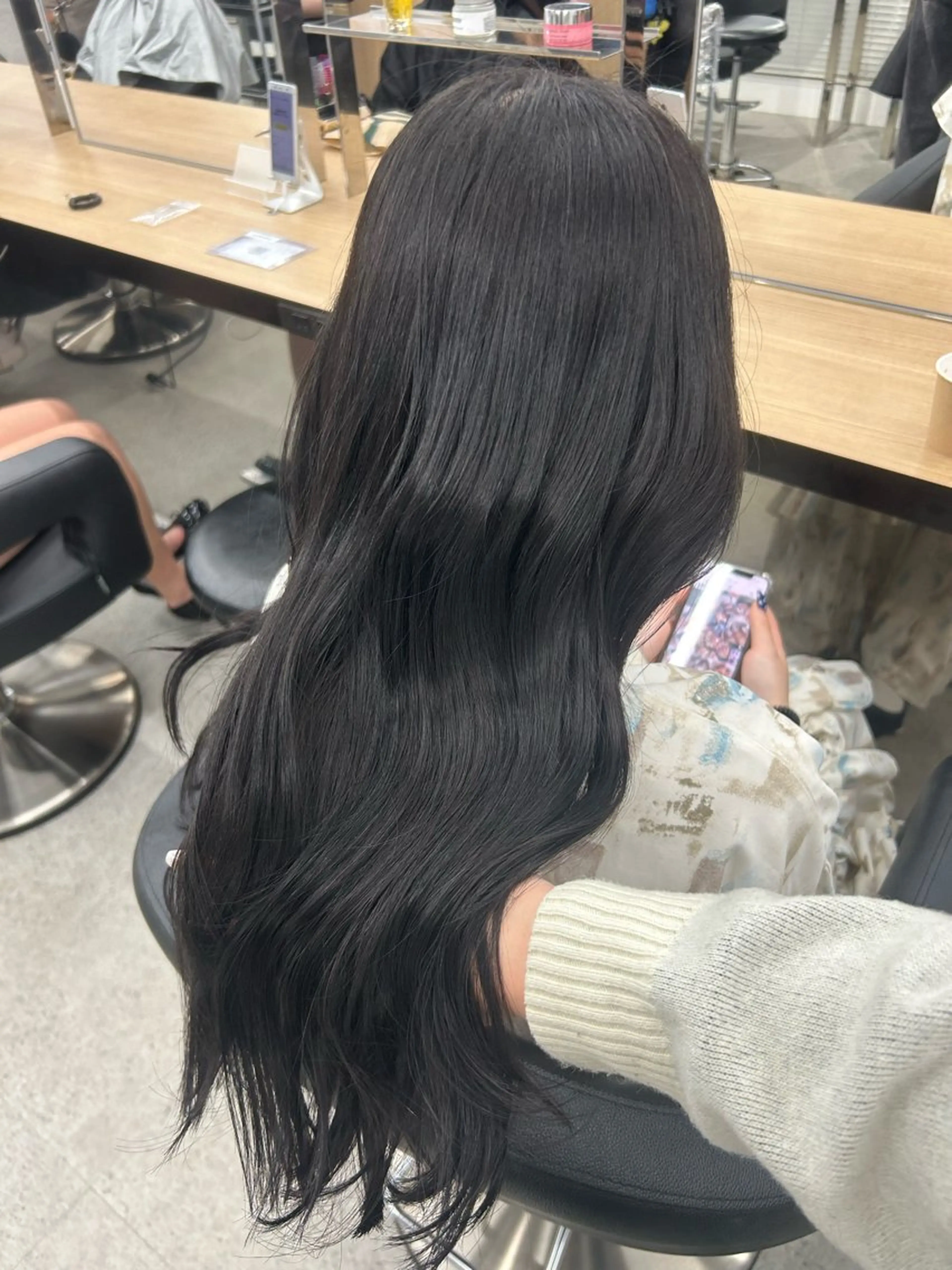 ロング カラー ヘアカラー トリートメント ヘッドスパ ヘアセット YUKA💜淡色 ラベンダー/ベージュのヘアスタイル