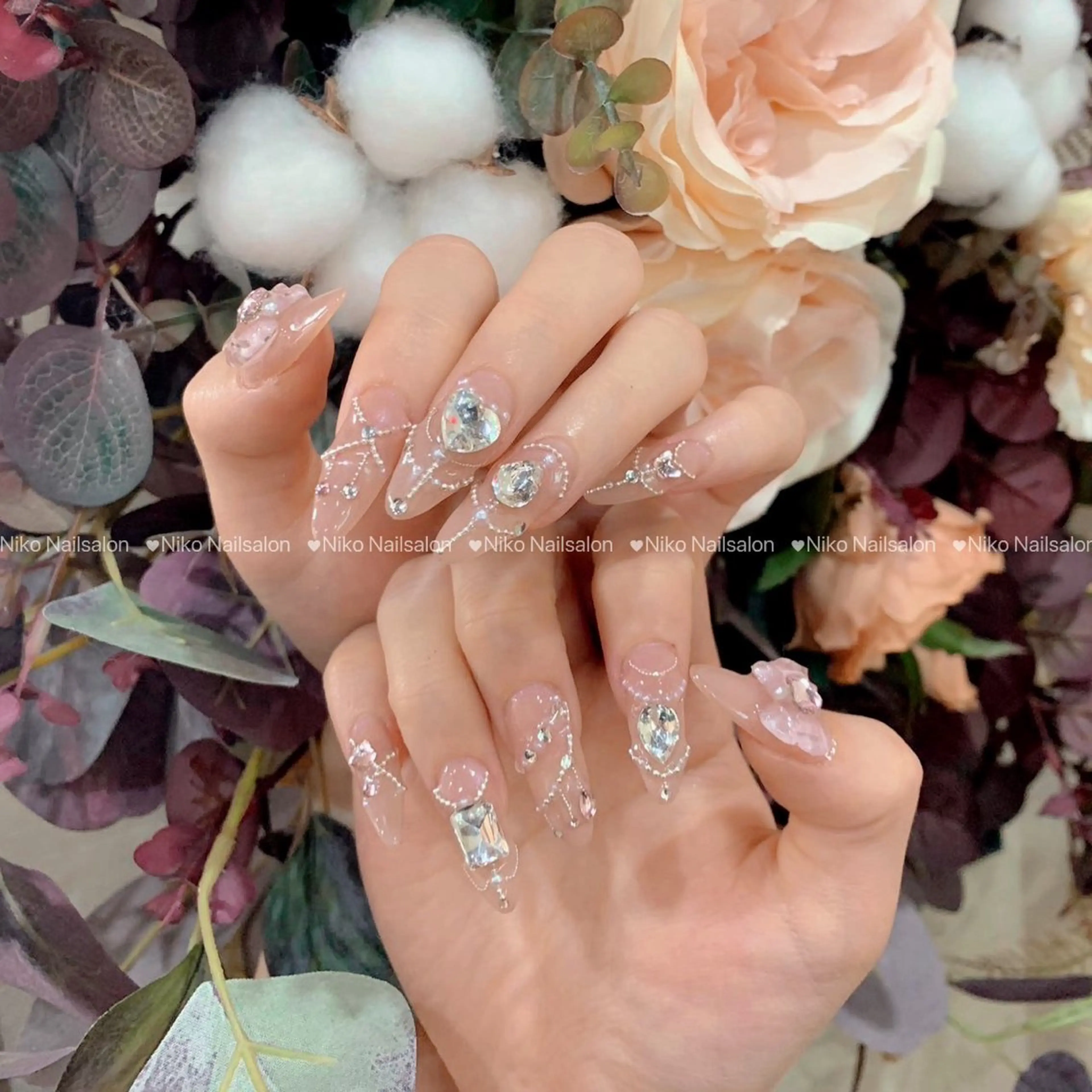 ネイル チークネイル 長さ出し フットネイル フレンチネイル ジェルネイル Niko Nail salon 銀座本店のネイルデザイン