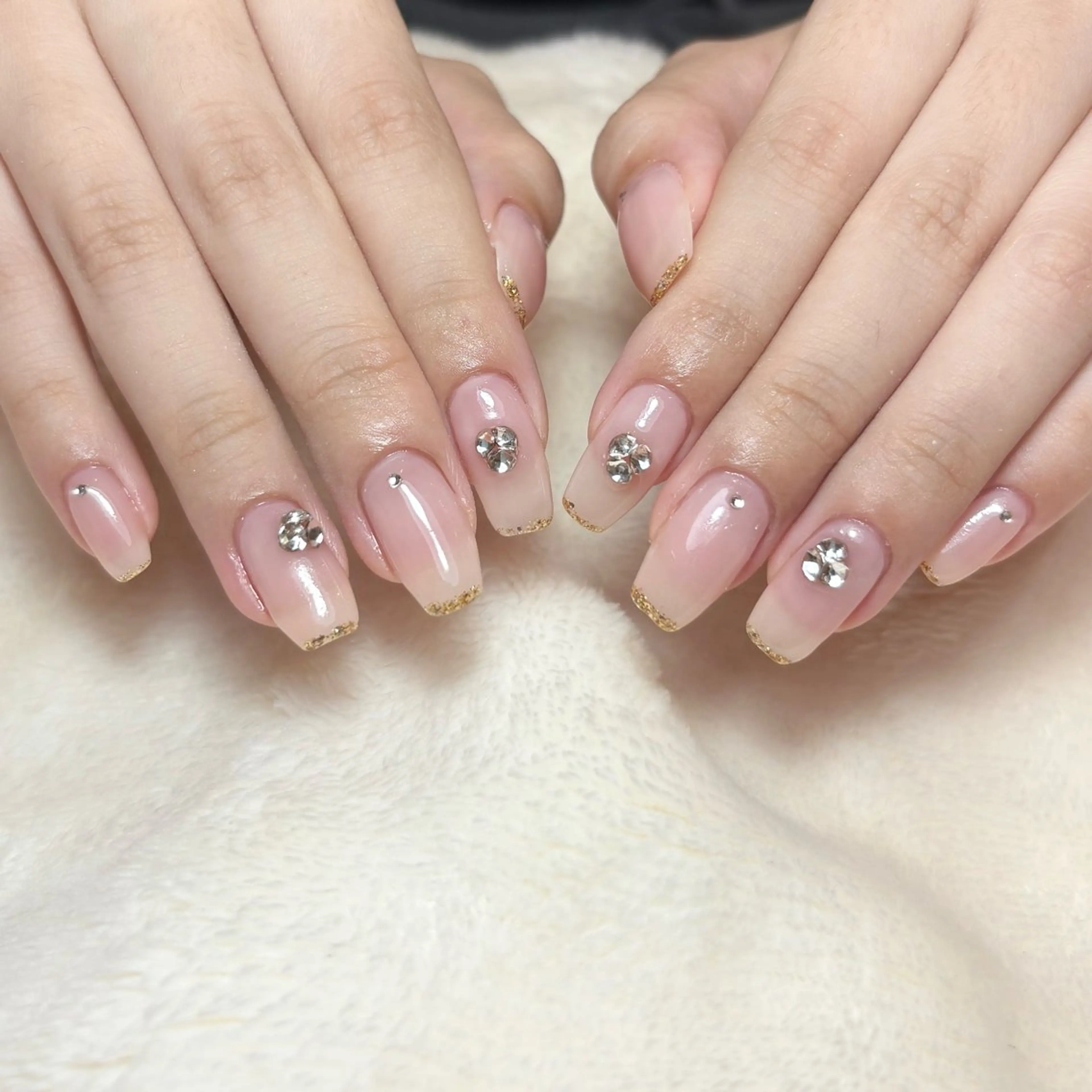 ネイル ハンドネイル WHITE NAIL 難波店所属・廣 由麻のネイルデザイン