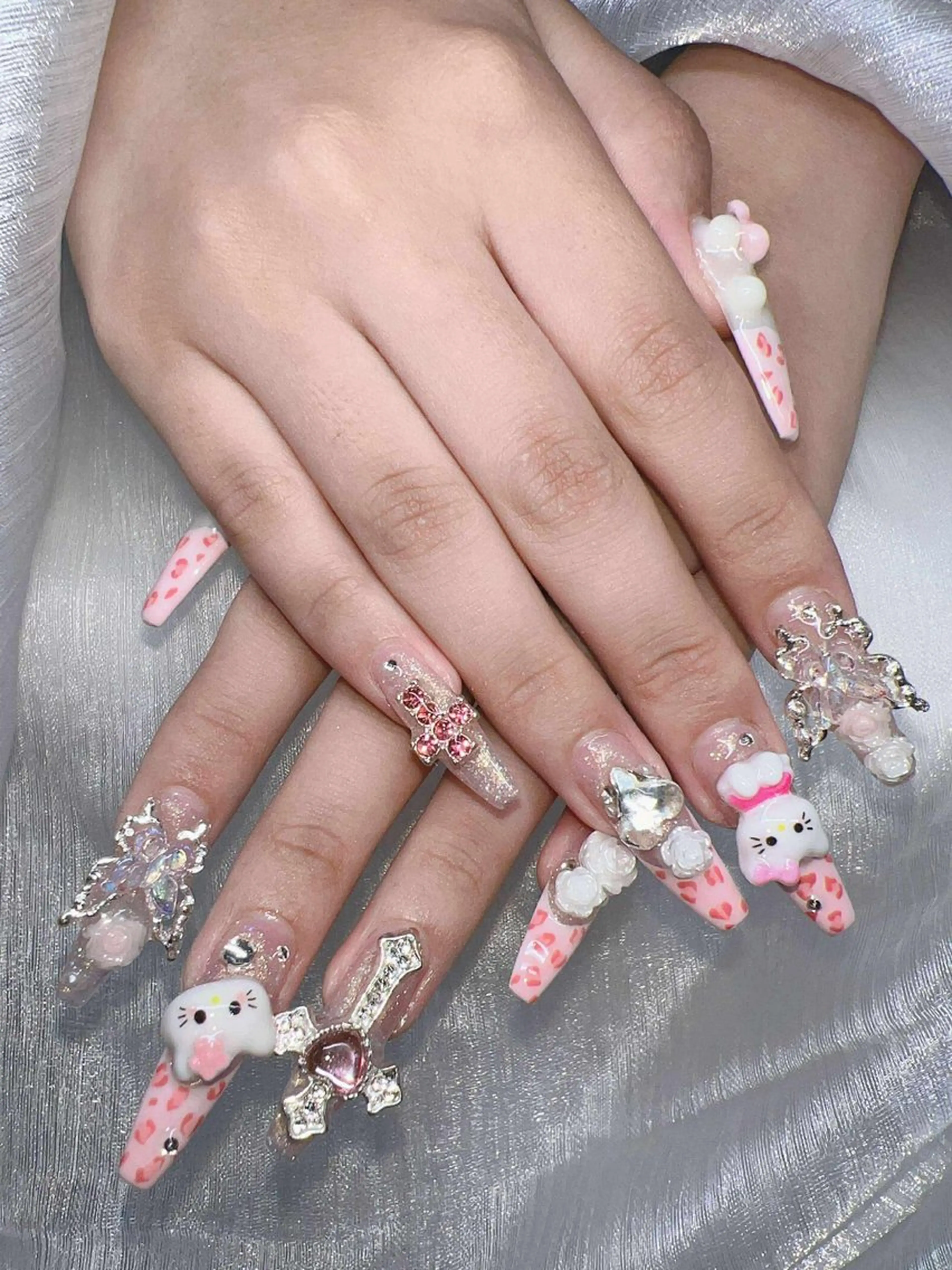 ネイル 長さ出し グラデーション 卒業式 キラキラネイル マグネットネイル ハンドネイル Lee Nailsのネイルデザイン