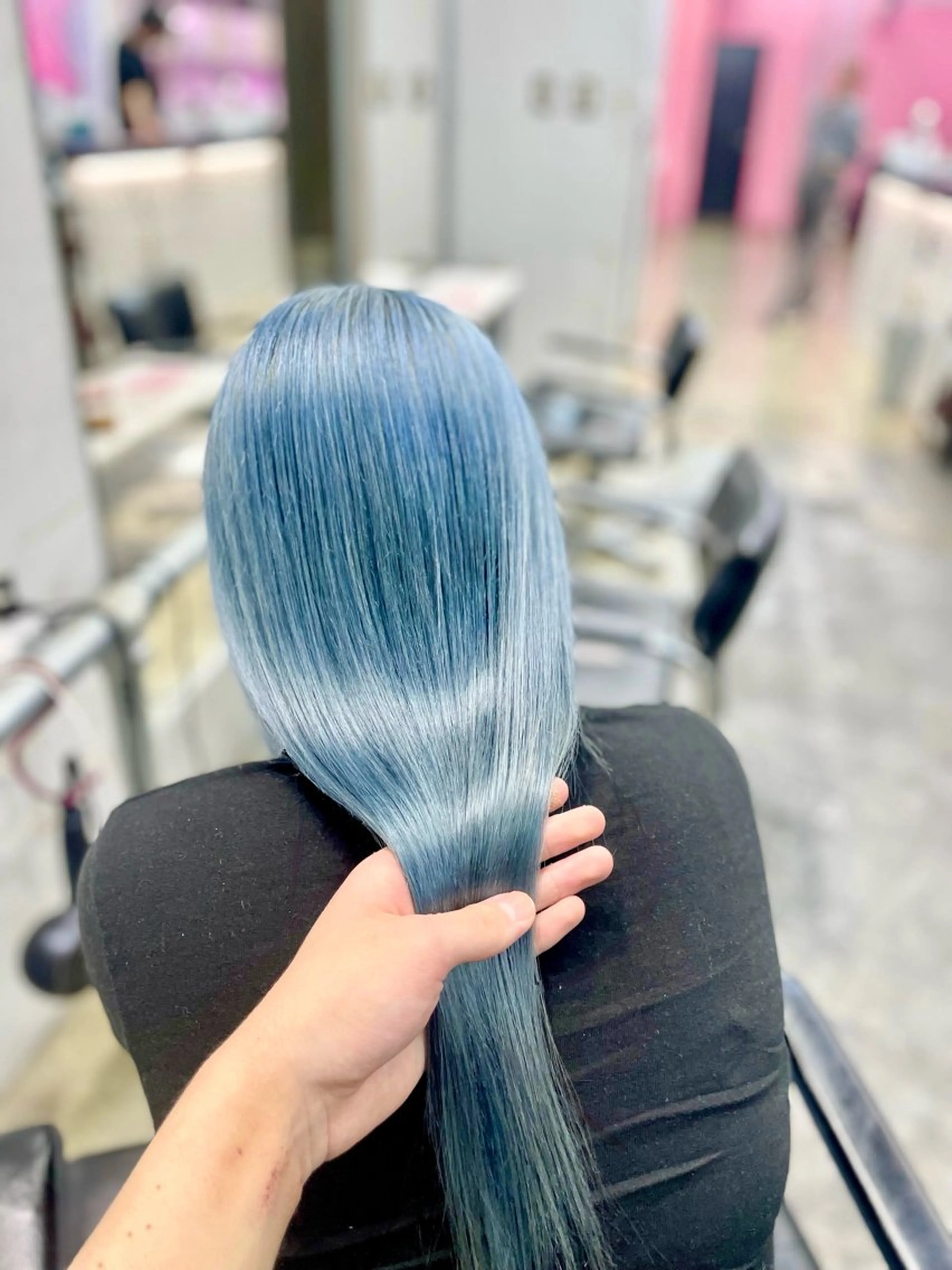 ロング カラー DATE by Alan Smithee所属・韓国レイヤー顔周り カットのヘアスタイル
