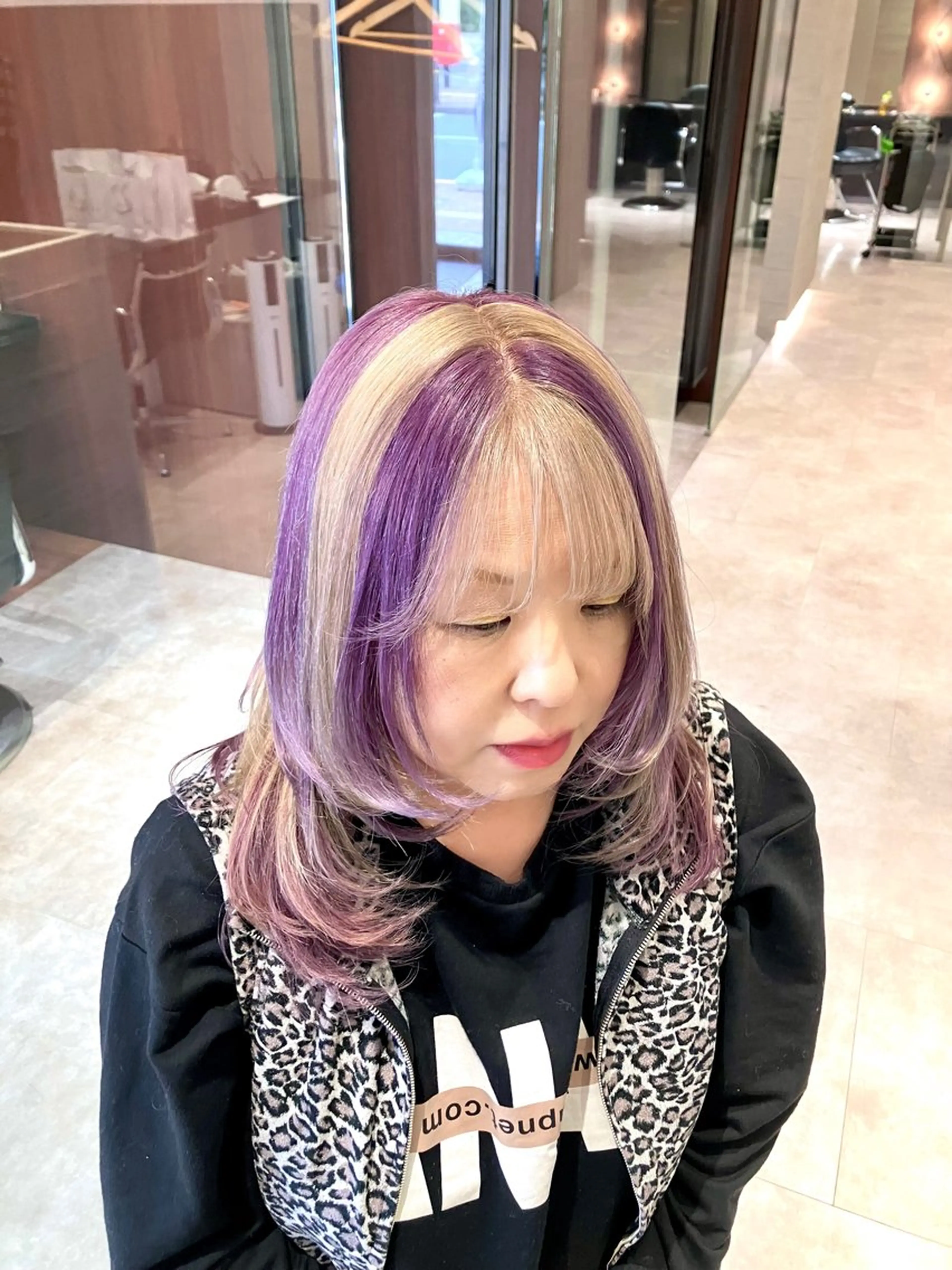 ロング カラー ブリーチ レイヤーカット ウルフカット ウルフレイヤー サキ🤍ハイトーン 🩰くびれ巻きヘアのヘアスタイル
