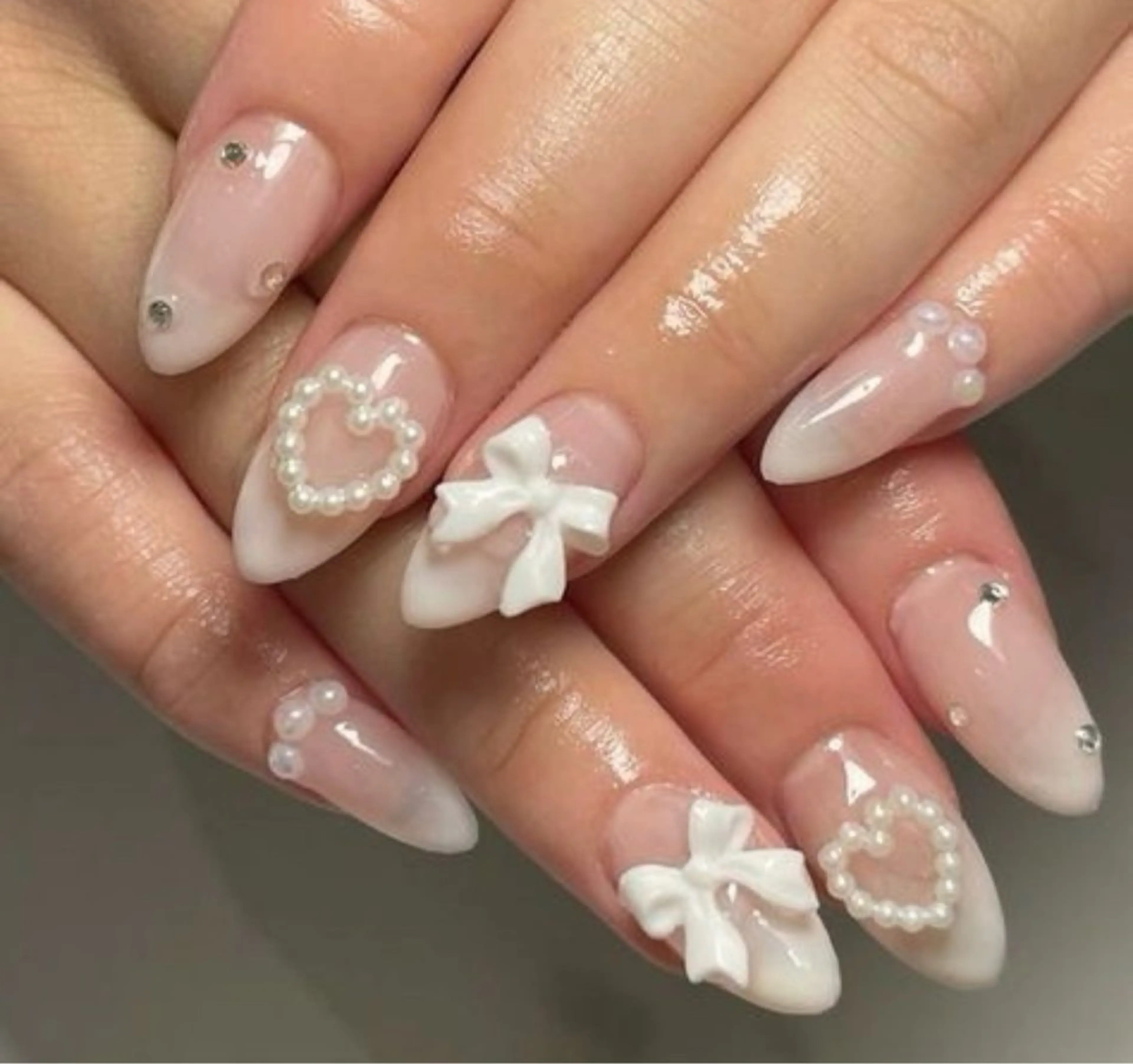 ネイル アートネイル 長さ出し ジェルネイル マグネットネイル ニュアンスネイル ハンドネイル Cloudy Chan Nail 歌舞伎町所属・Cloudy Chan 歌舞伎町のネイルデザイン