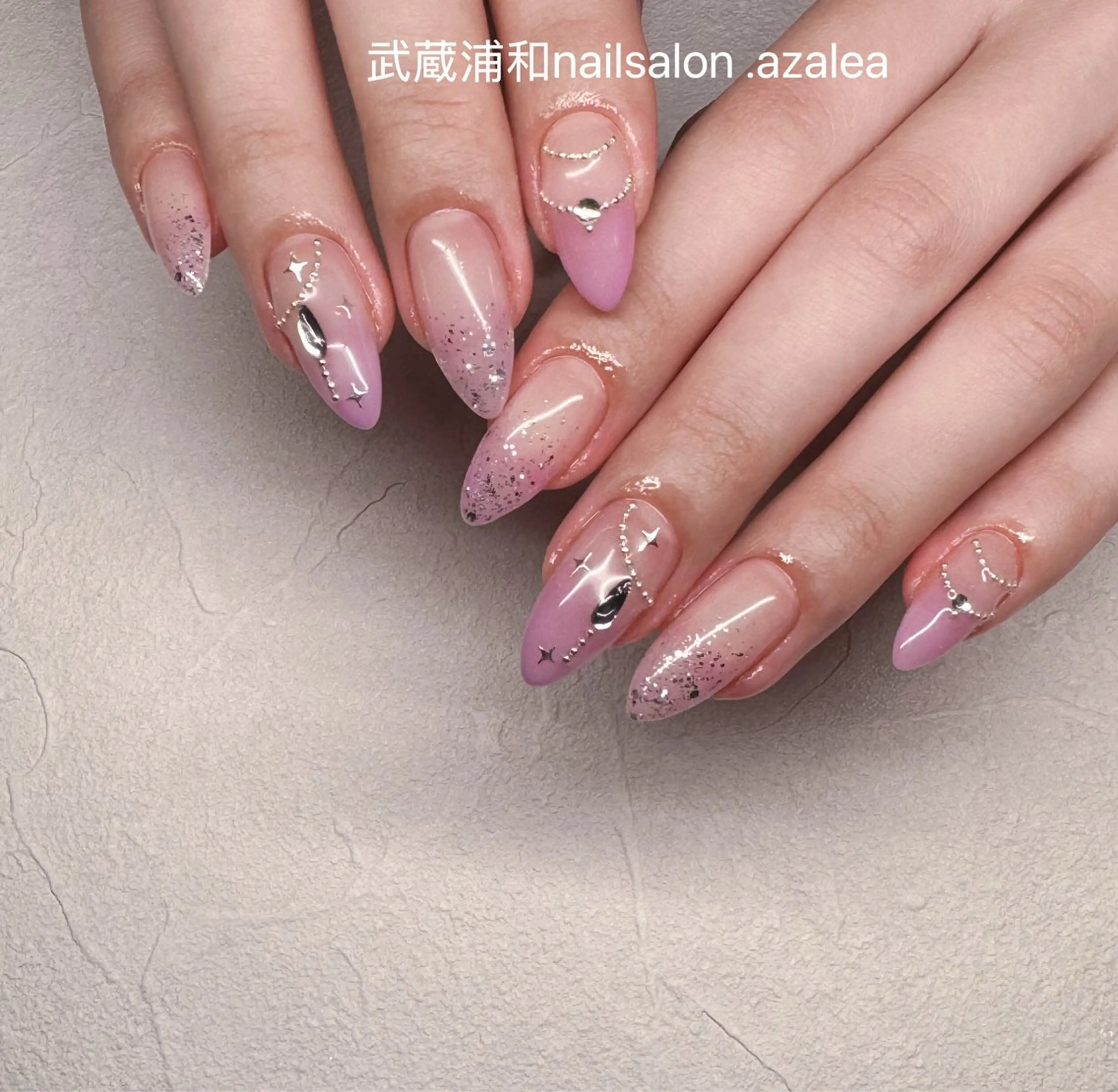 ネイル ハンドネイル R inのネイルデザイン