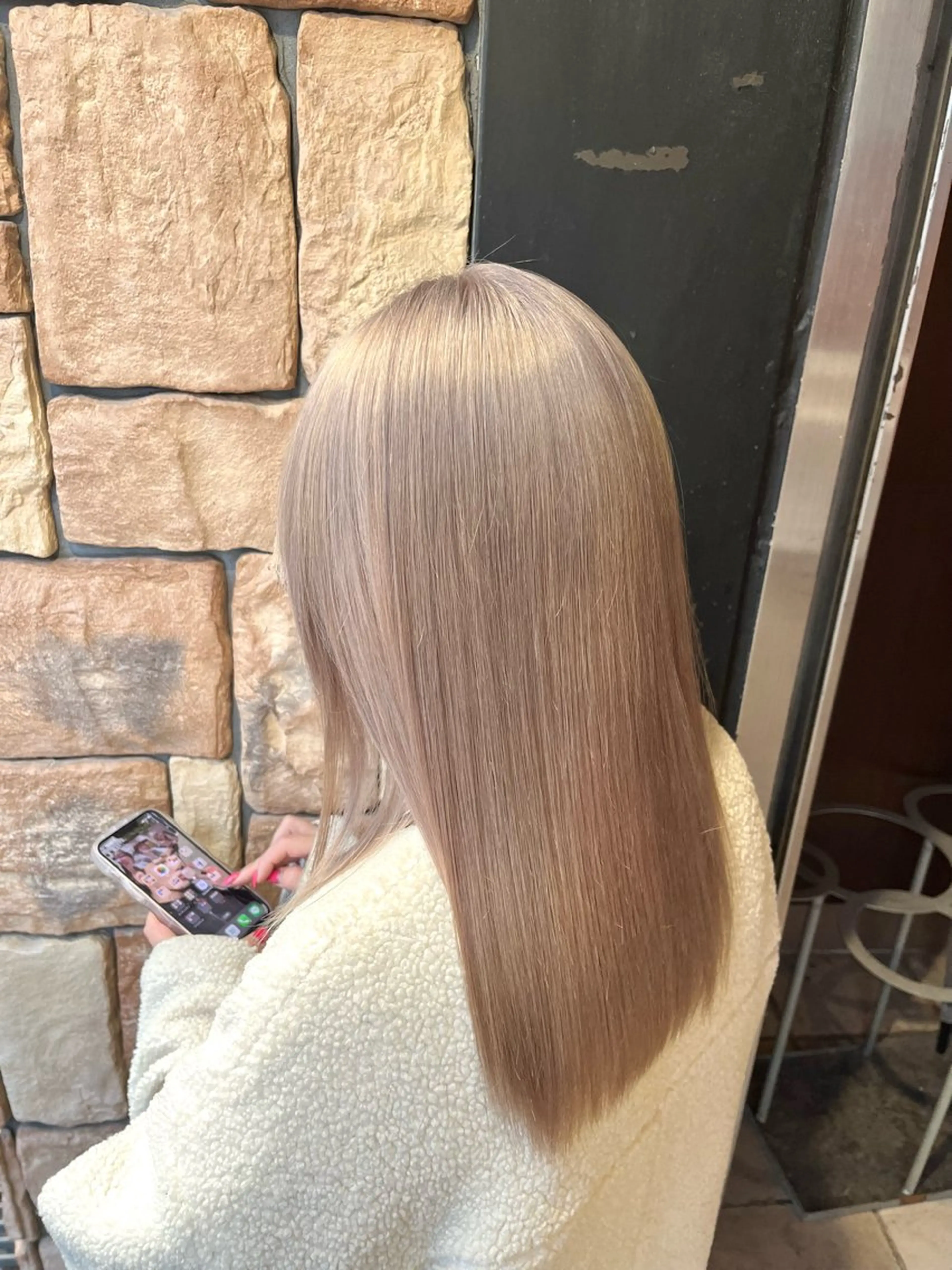 カラー ベージュカラー ミルクティーベージュ カット ヘアカラー トリートメント バレイヤージュ／ ブリーチ/鎌田のヘアスタイル